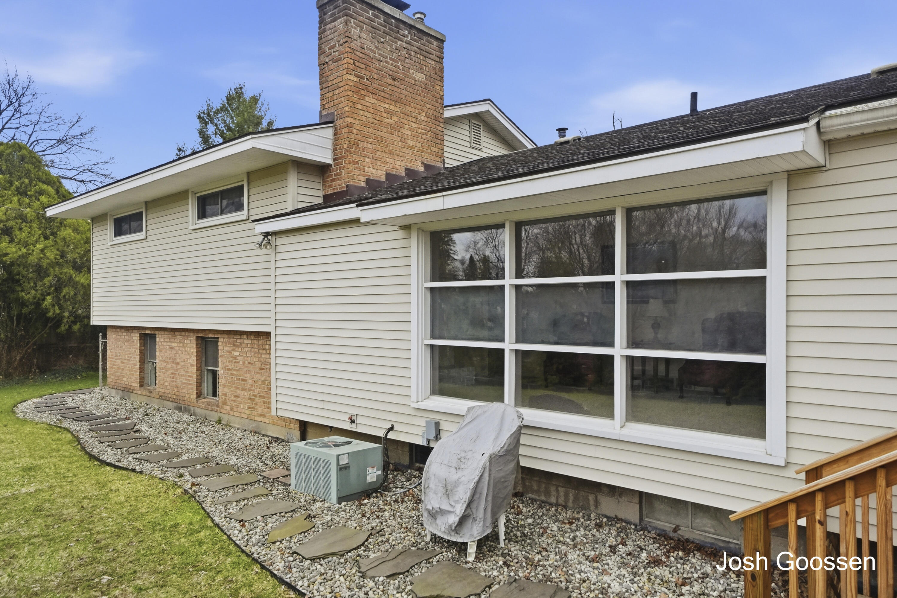 2335 Sinclair Avenue NE Grand Rapids MI 49505