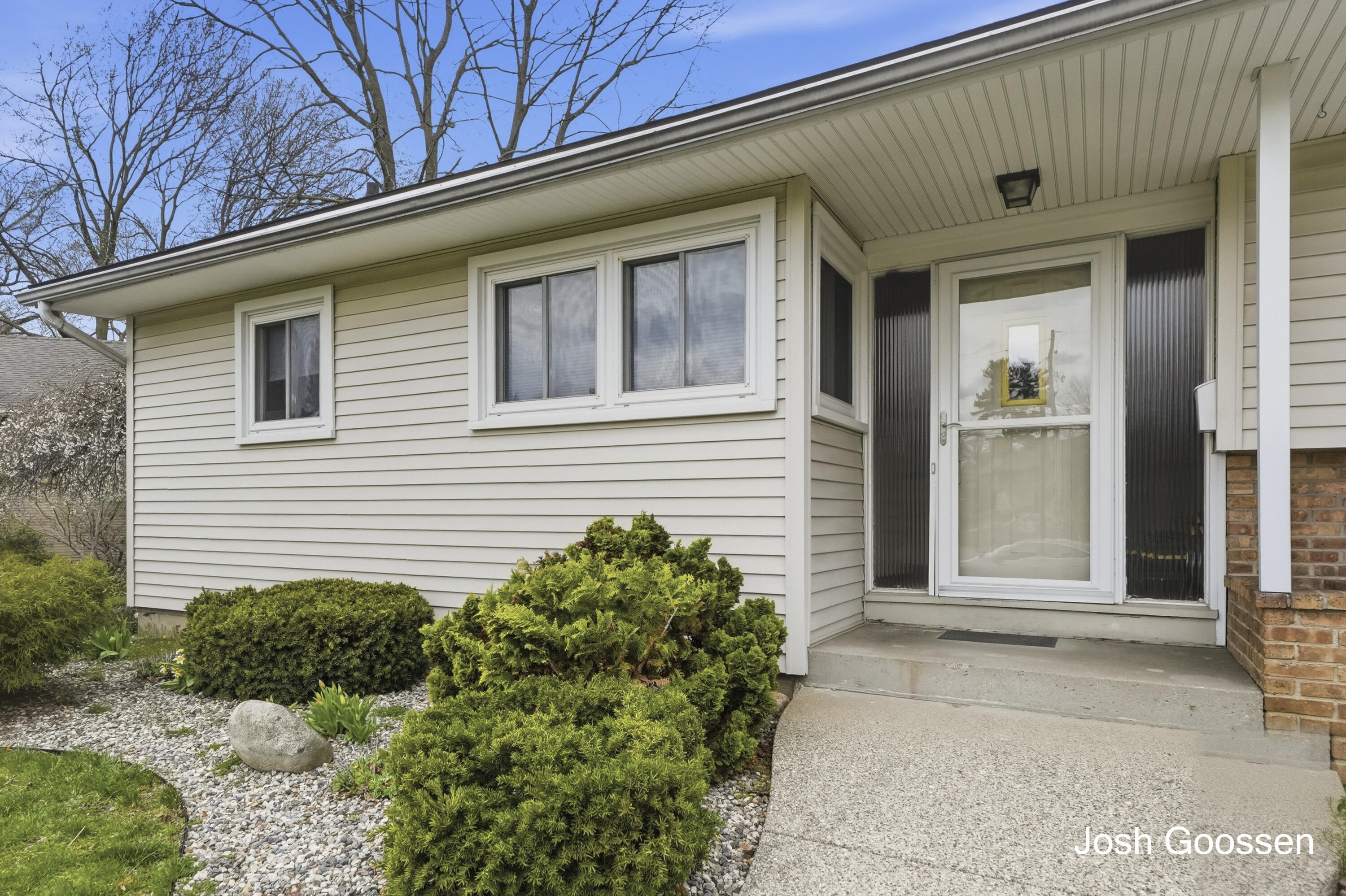 2335 Sinclair Avenue NE Grand Rapids MI 49505