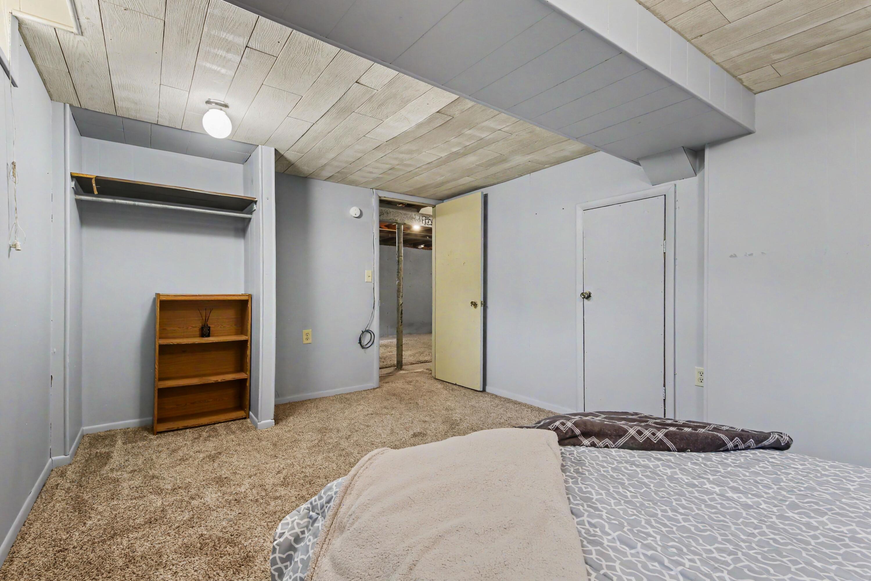 1932 Ridgemoor Drive SE Grand Rapids MI 49506