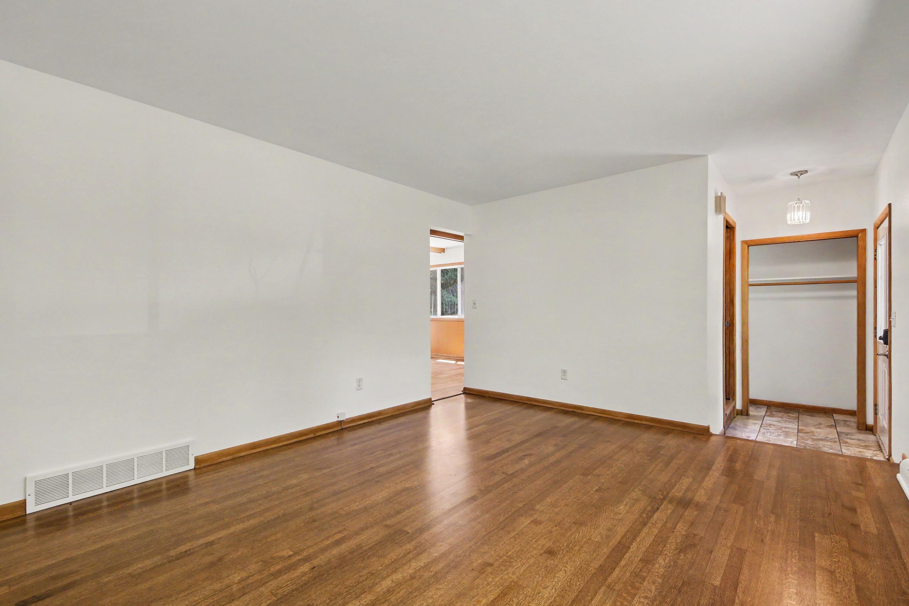 1932 Ridgemoor Drive SE Grand Rapids MI 49506