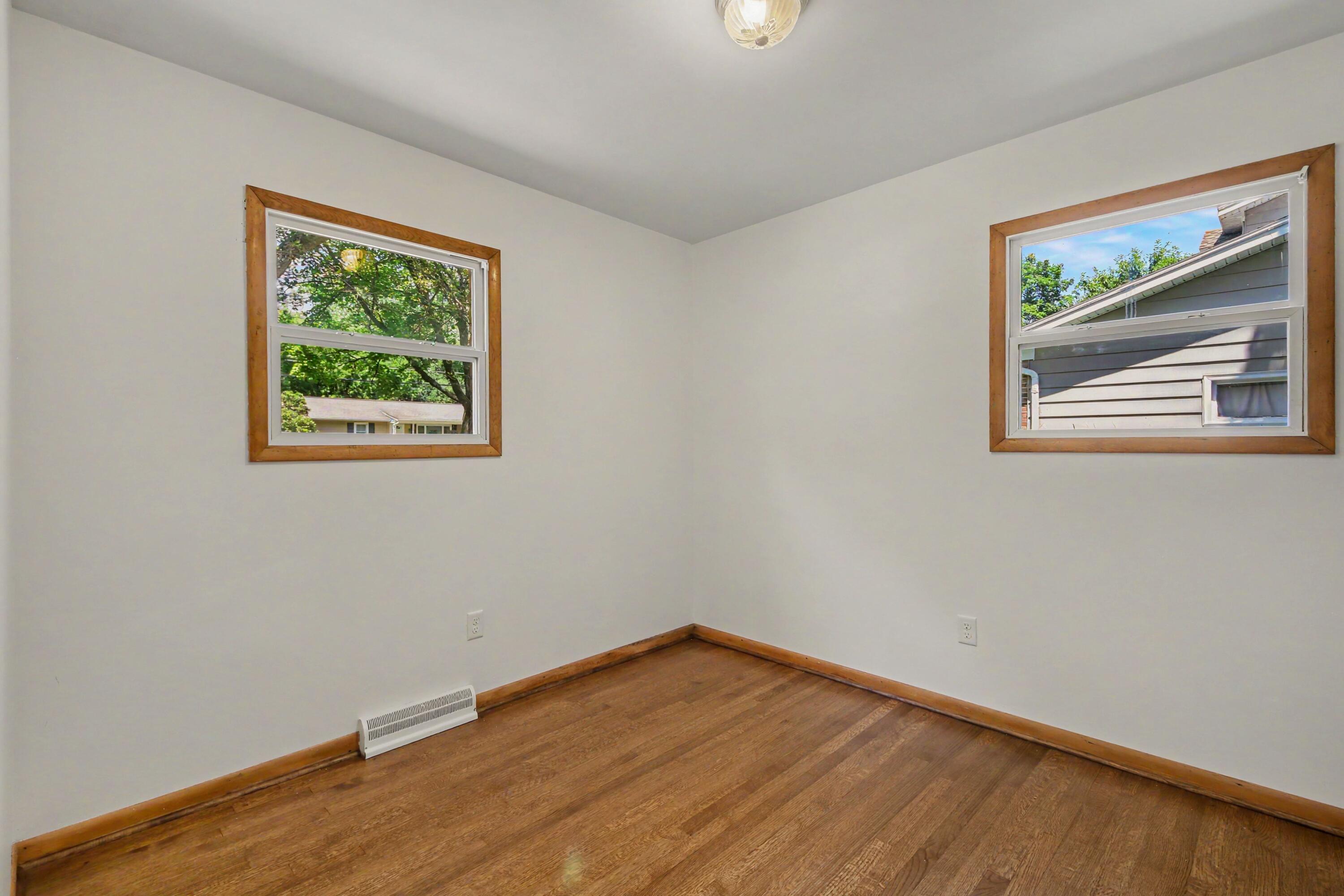 1932 Ridgemoor Drive SE Grand Rapids MI 49506
