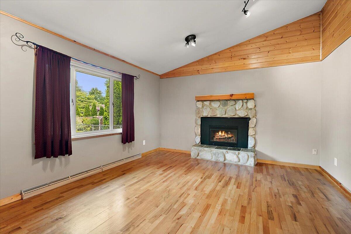 5866 Ponderosa Drive Stevensville MI 49127