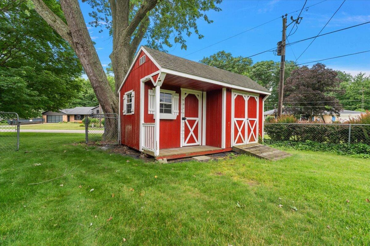5866 Ponderosa Drive Stevensville MI 49127