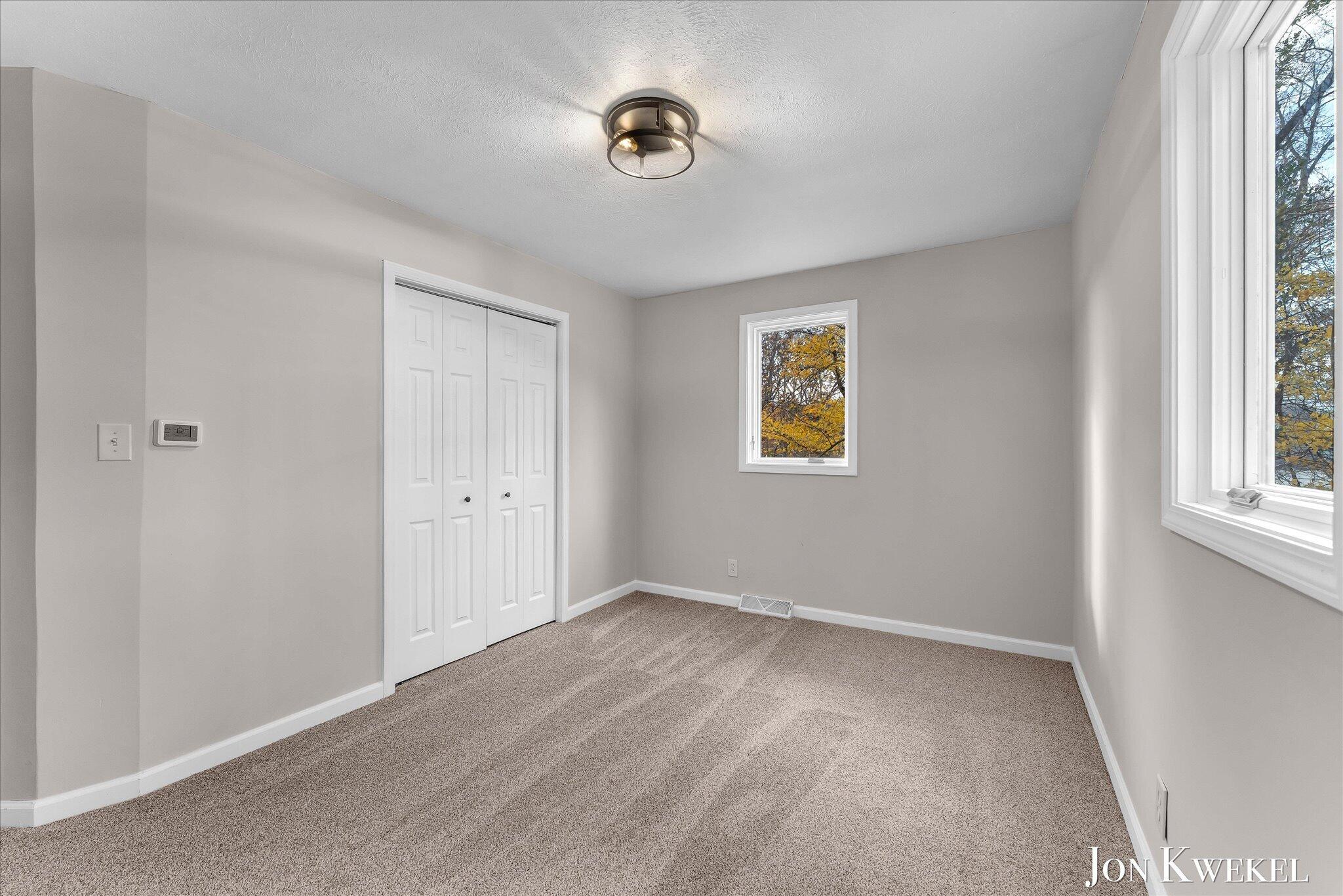 2687 Dunnigan Avenue NE Grand Rapids MI 49525