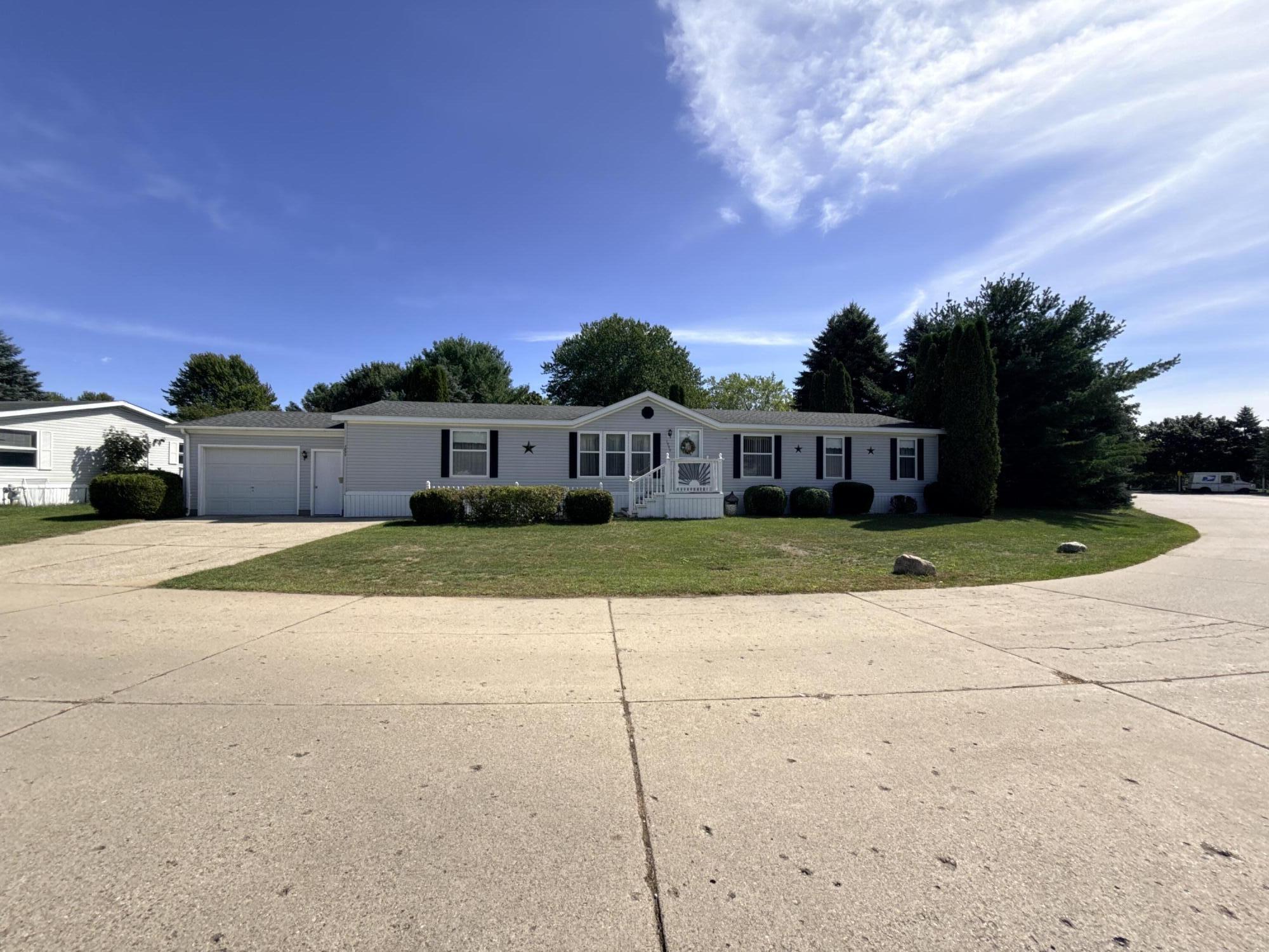 1990 Ironwood West Court Muskegon MI 49442