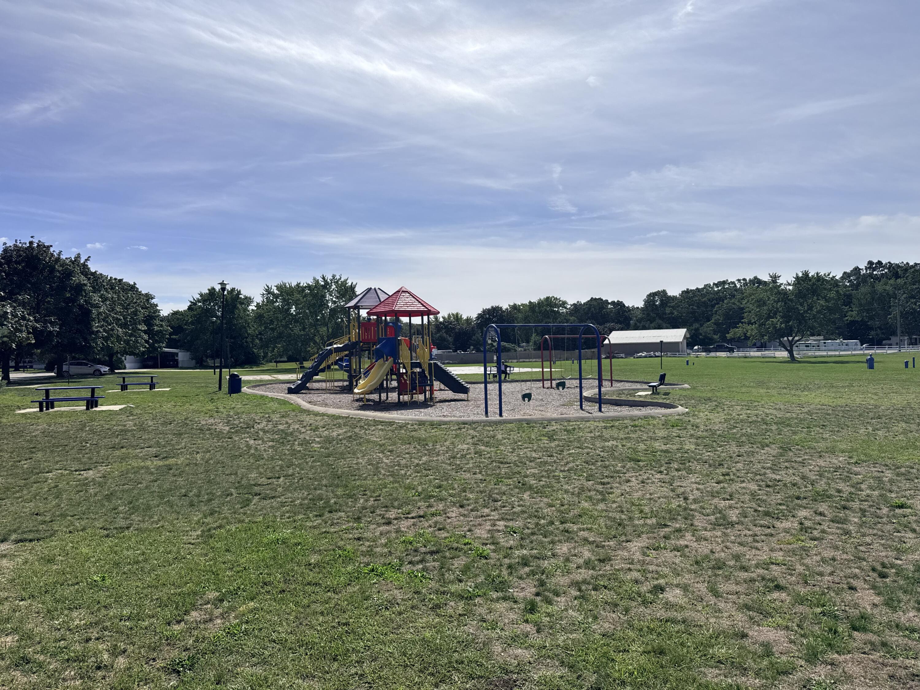 1990 Ironwood West Court Muskegon MI 49442