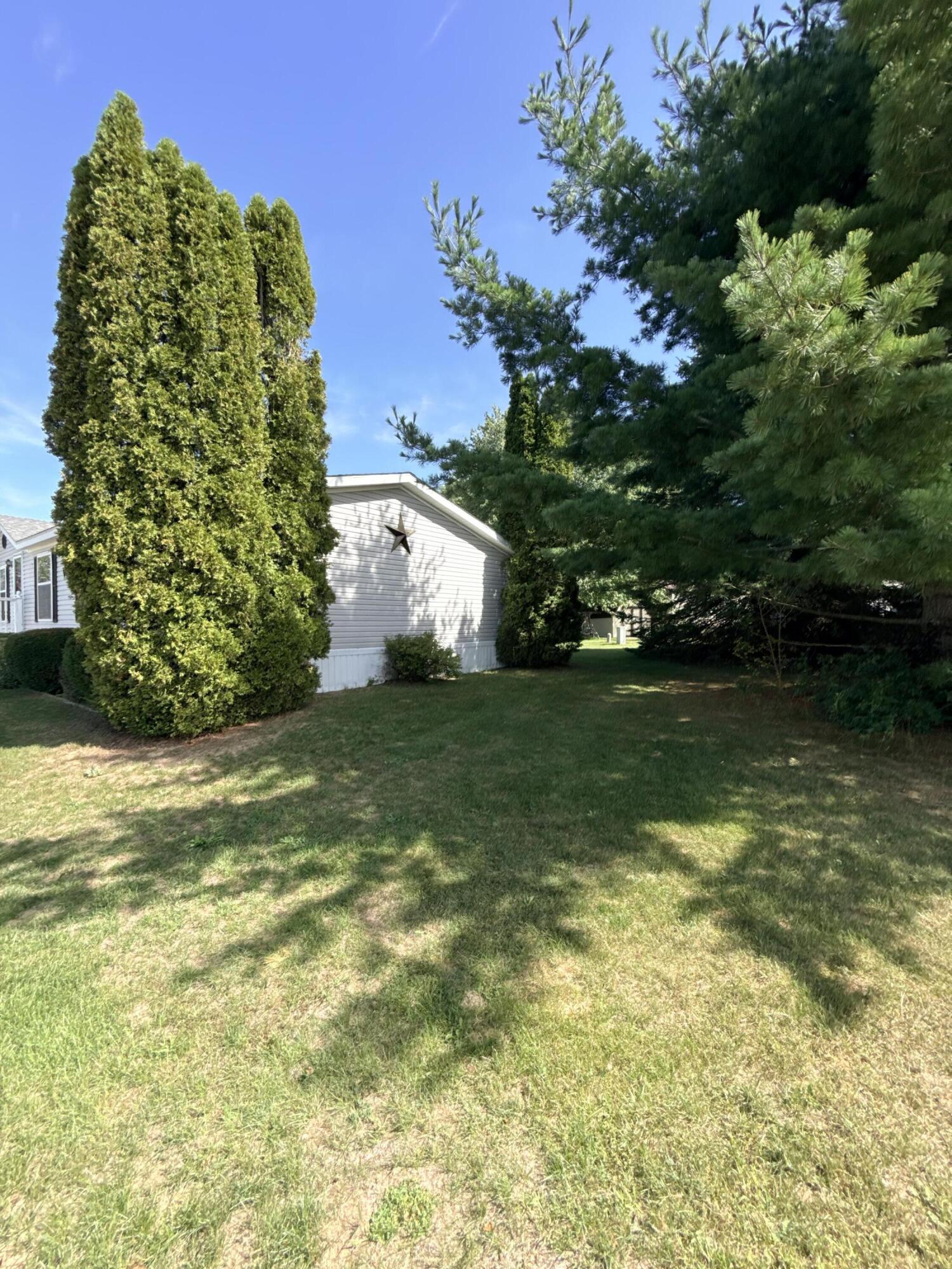 1990 Ironwood West Court Muskegon MI 49442