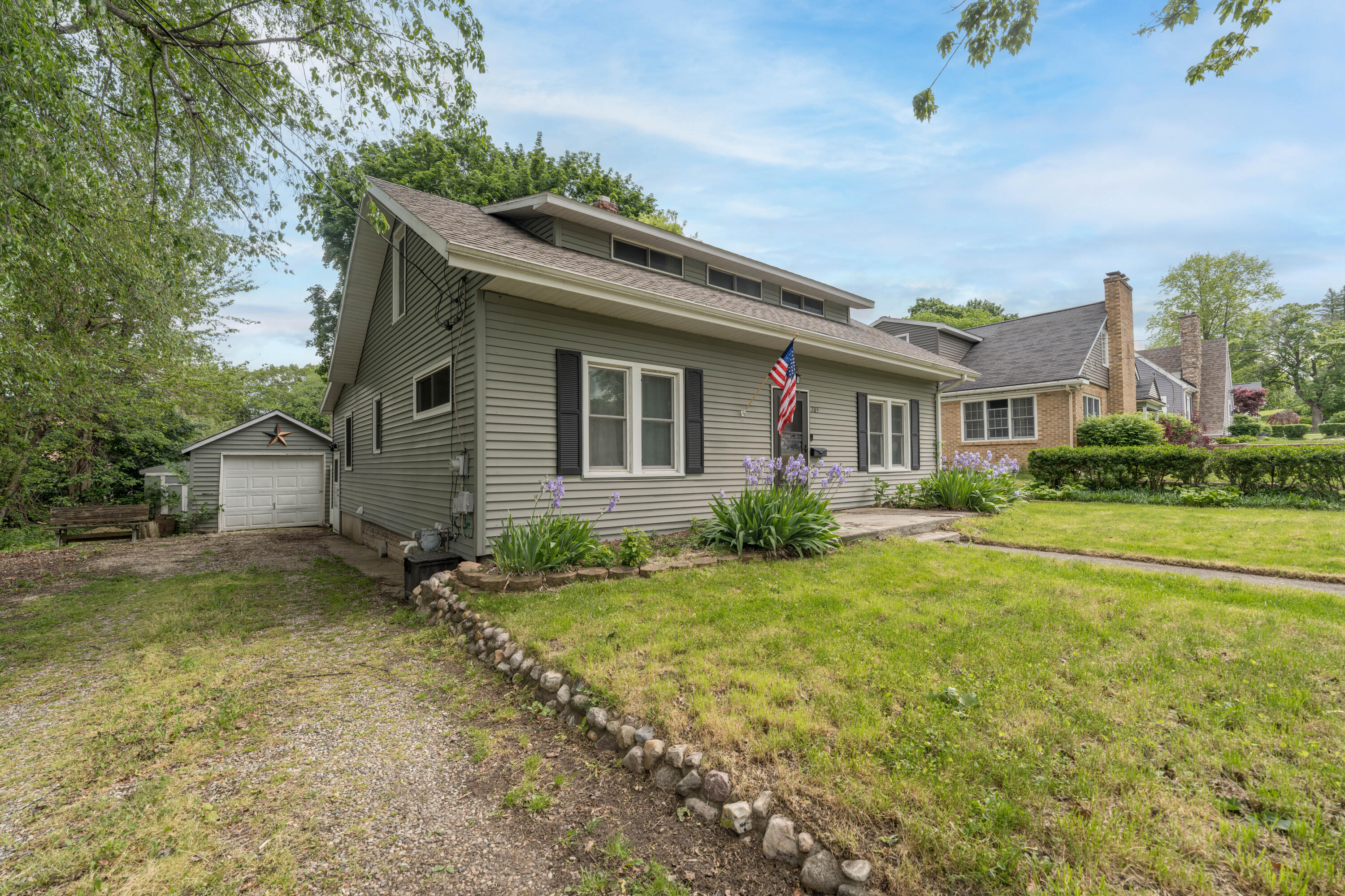 205 Parchmount Avenue Kalamazoo MI 49004