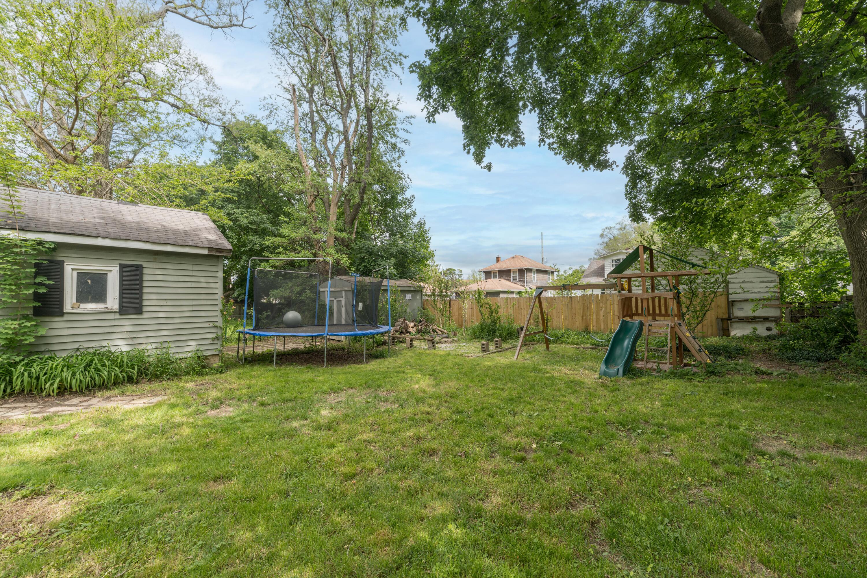 205 Parchmount Avenue Kalamazoo MI 49004