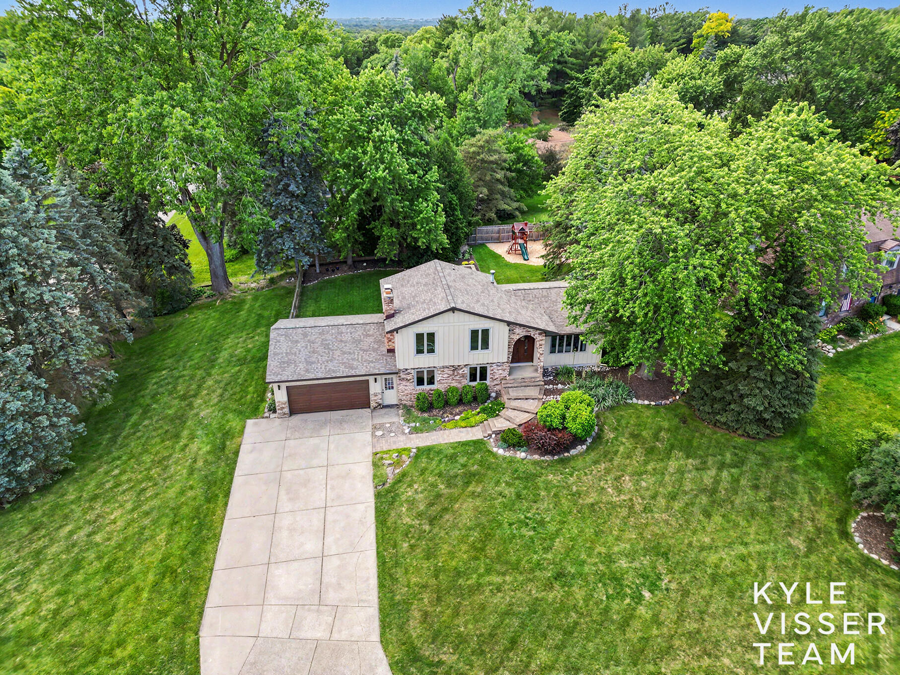 3305 Olderidge Drive NE Grand Rapids MI 49525