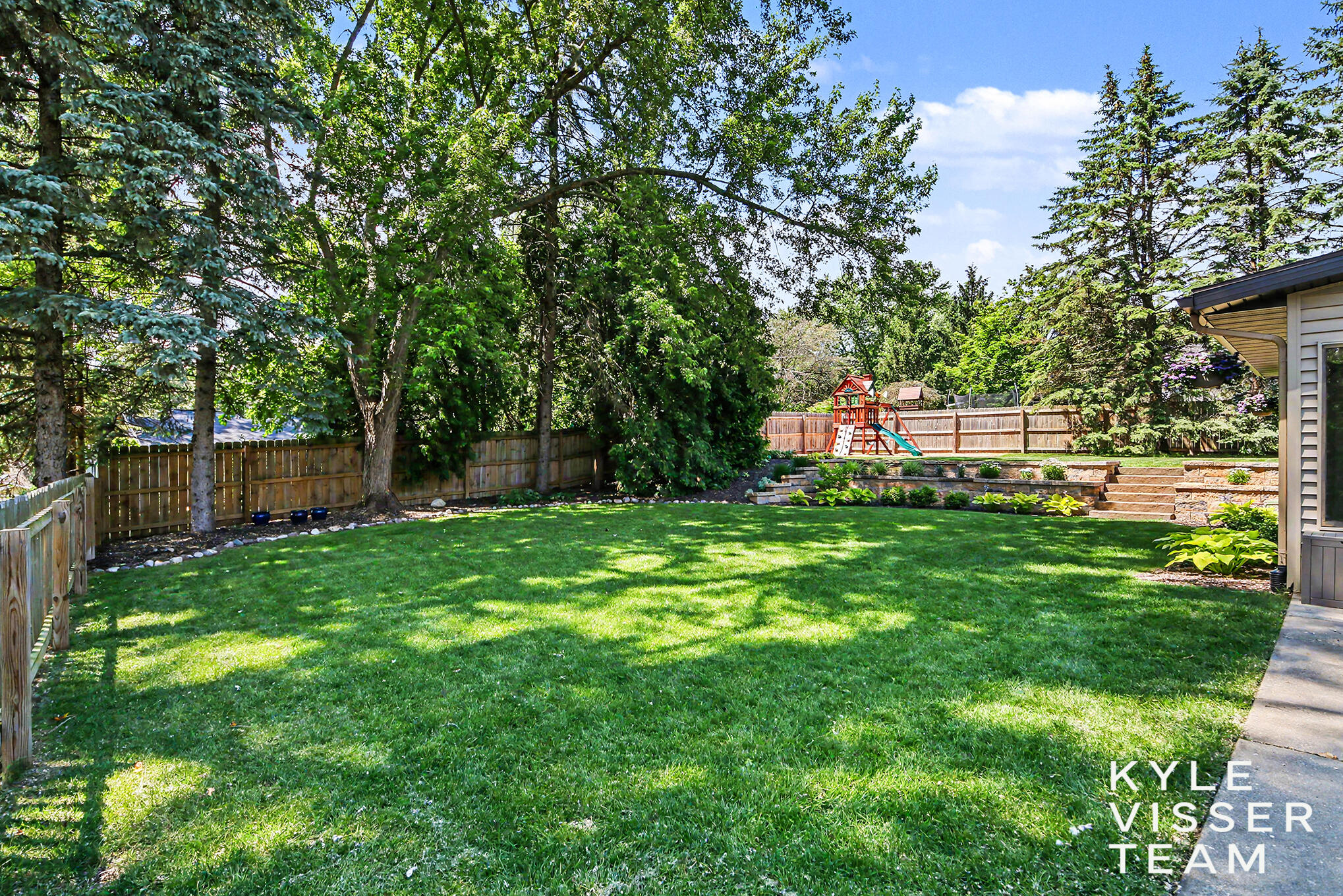 3305 Olderidge Drive NE Grand Rapids MI 49525