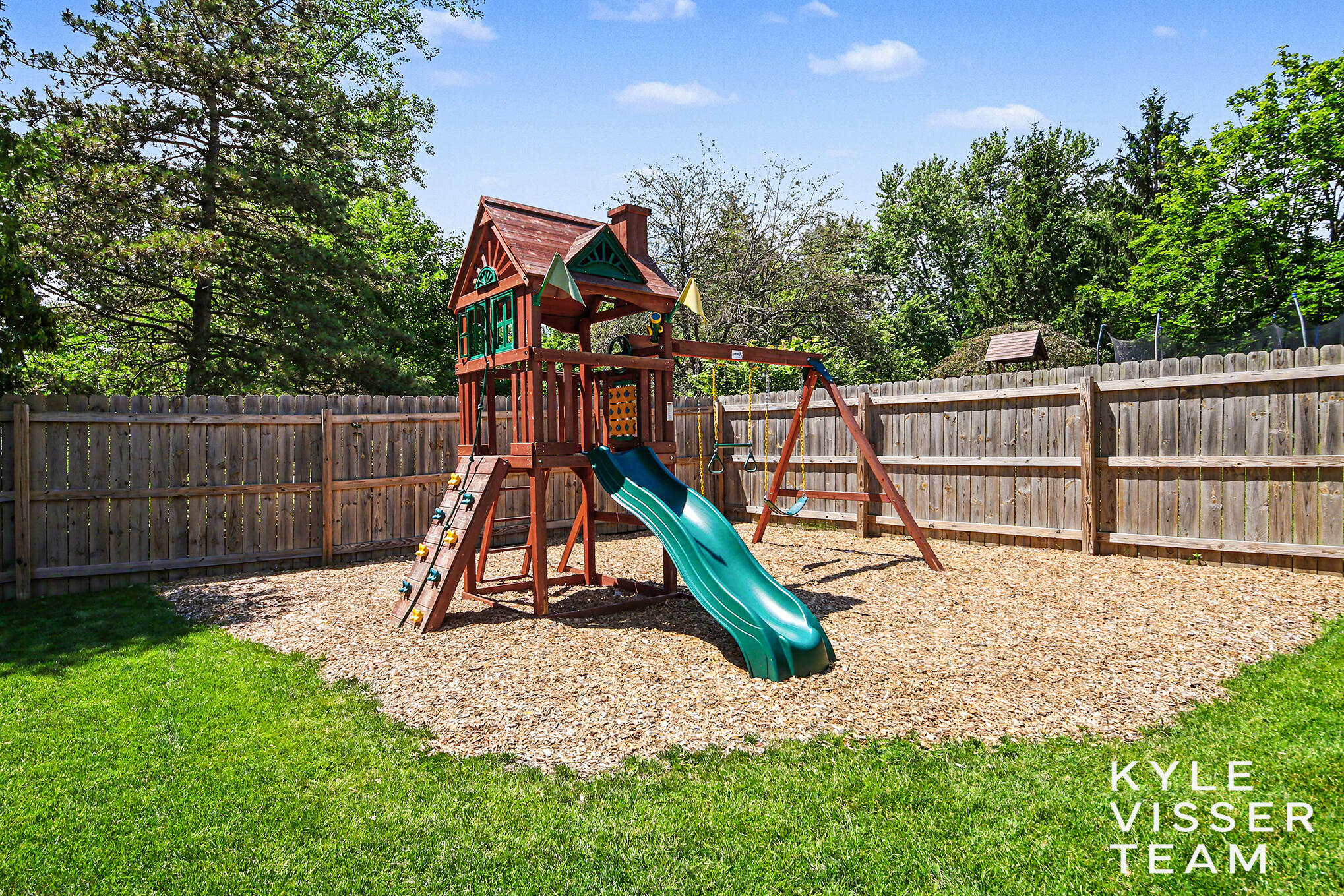 3305 Olderidge Drive NE Grand Rapids MI 49525