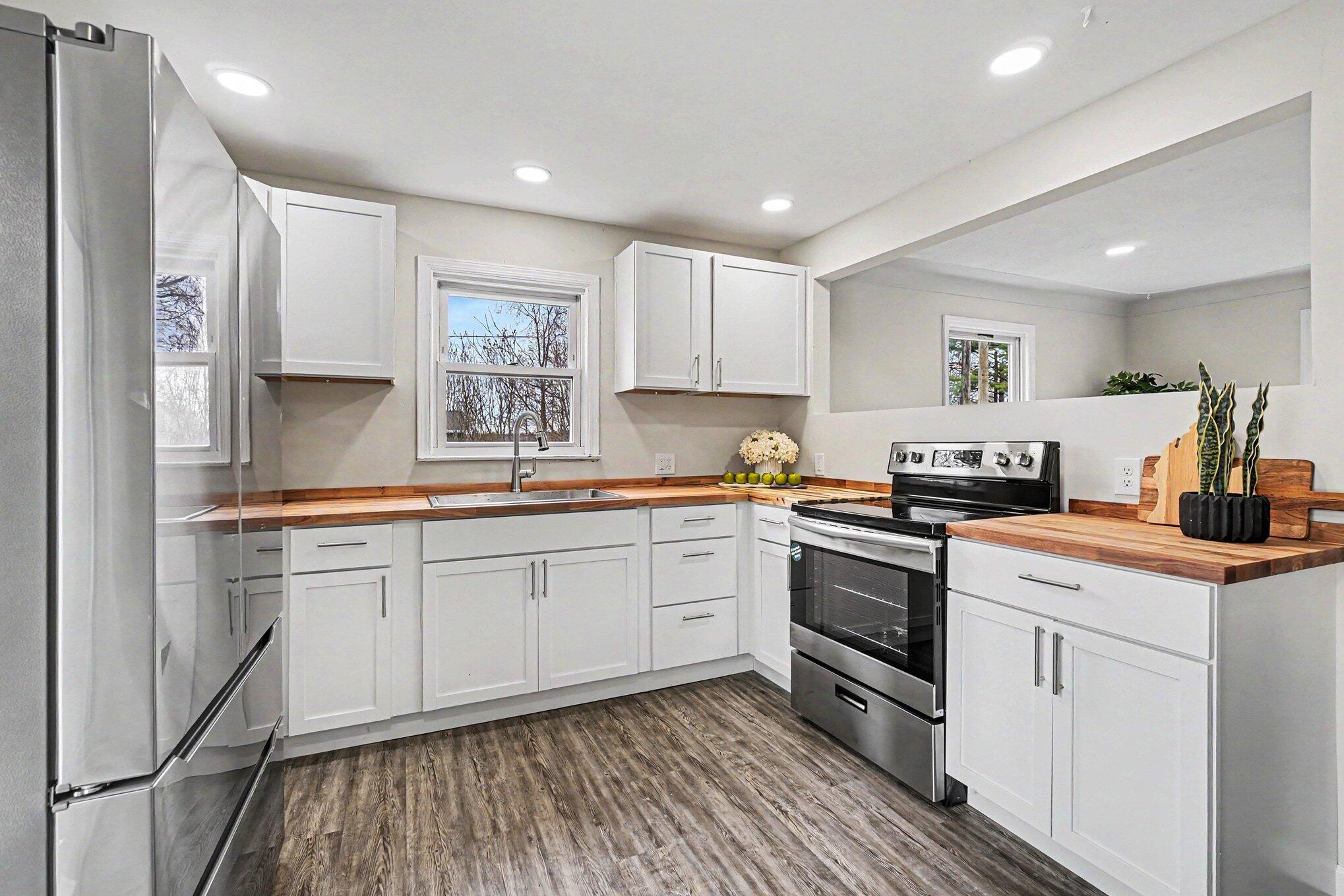 1684 Stonecrest Avenue Portage MI 49002