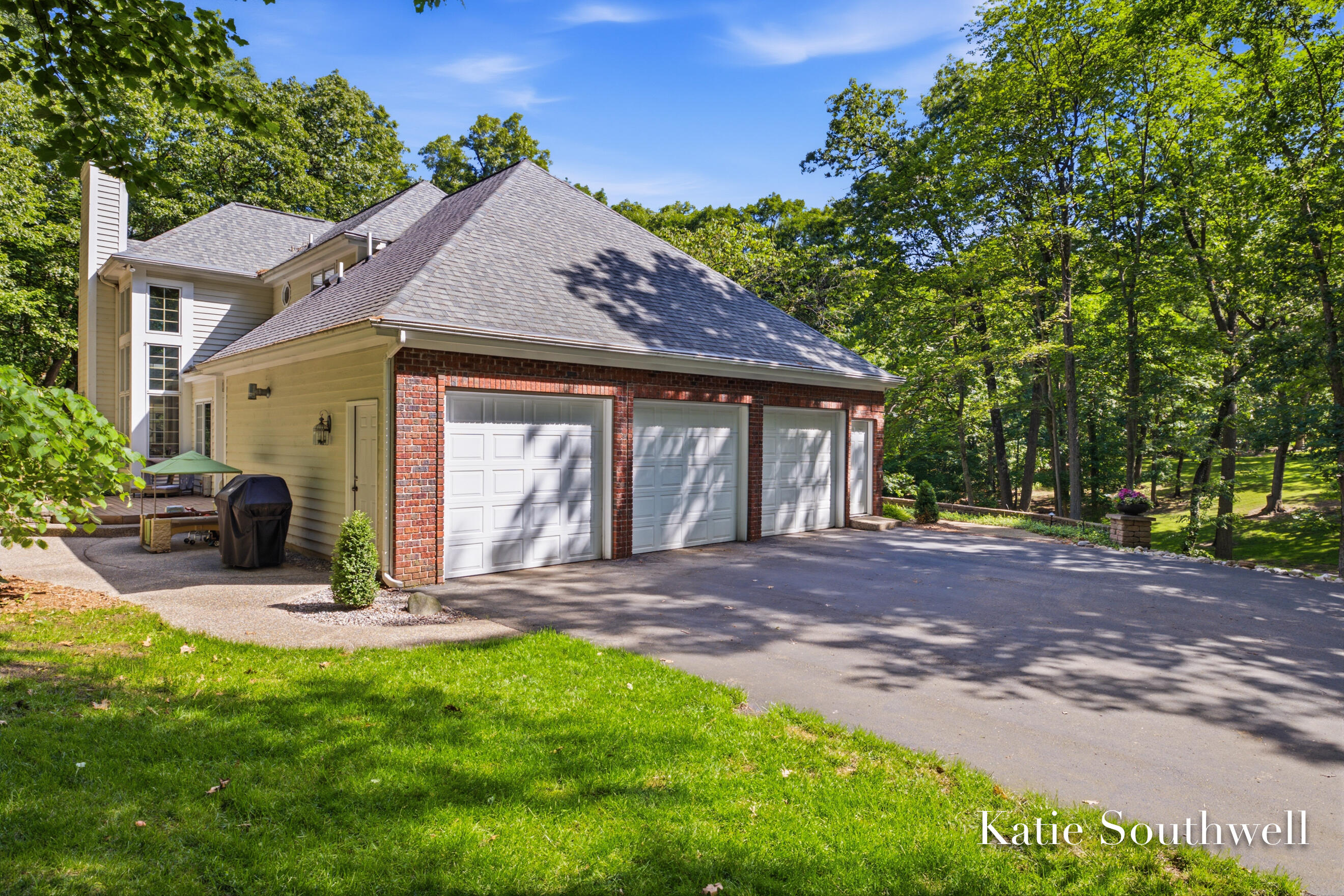 1800 Sterling Oaks Boulevard SE Ada MI 49301