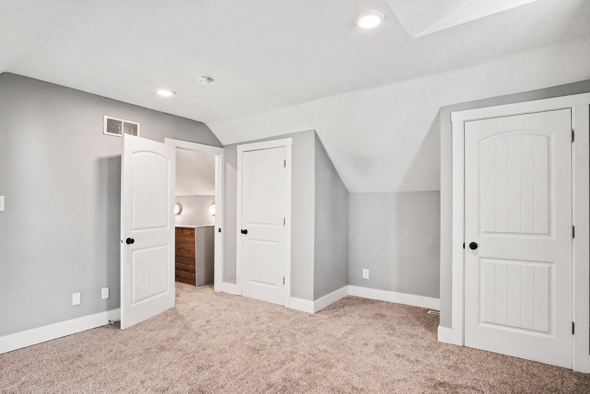25 Mack Avenue NE Grand Rapids MI 49503