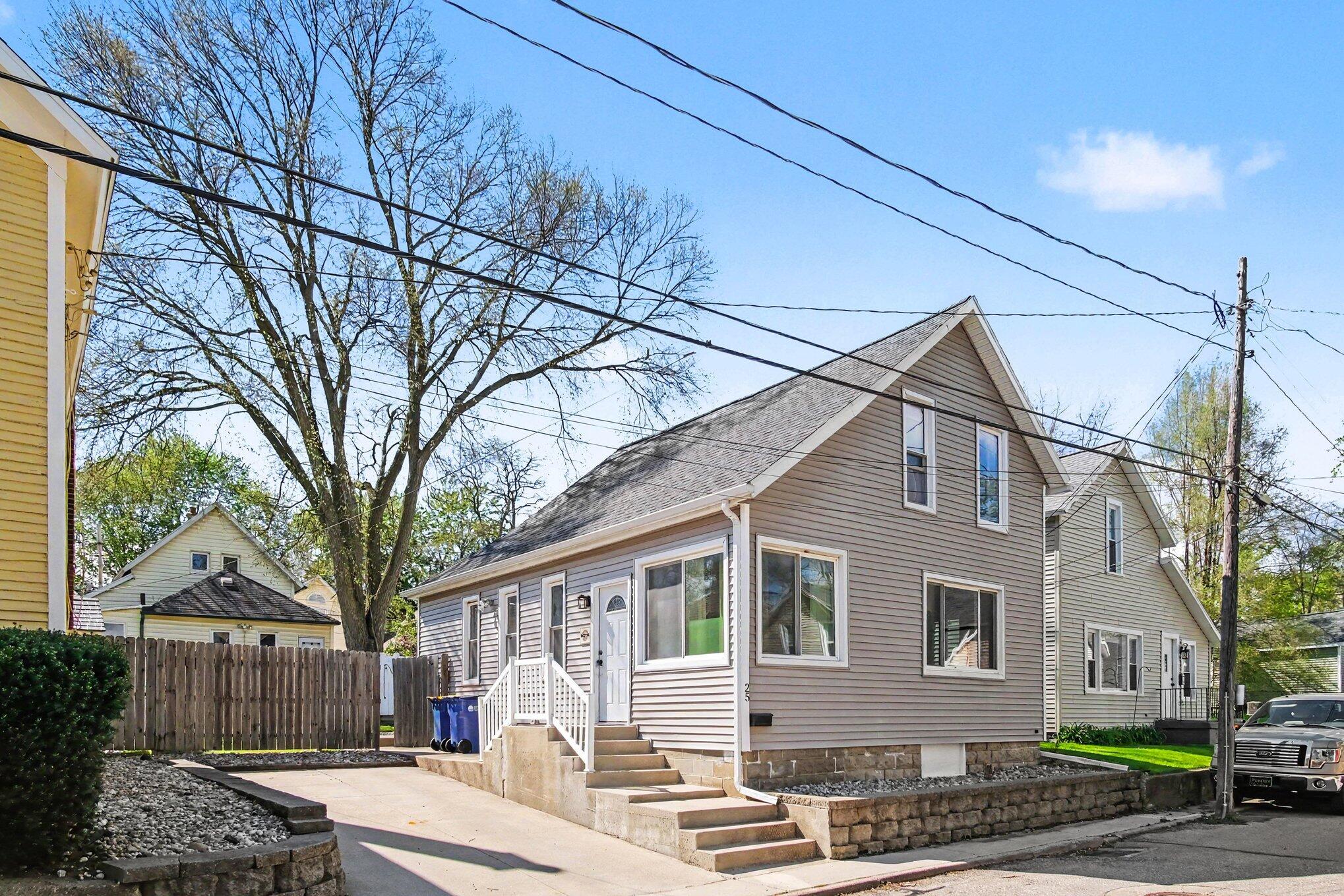 25 Mack Avenue NE Grand Rapids MI 49503