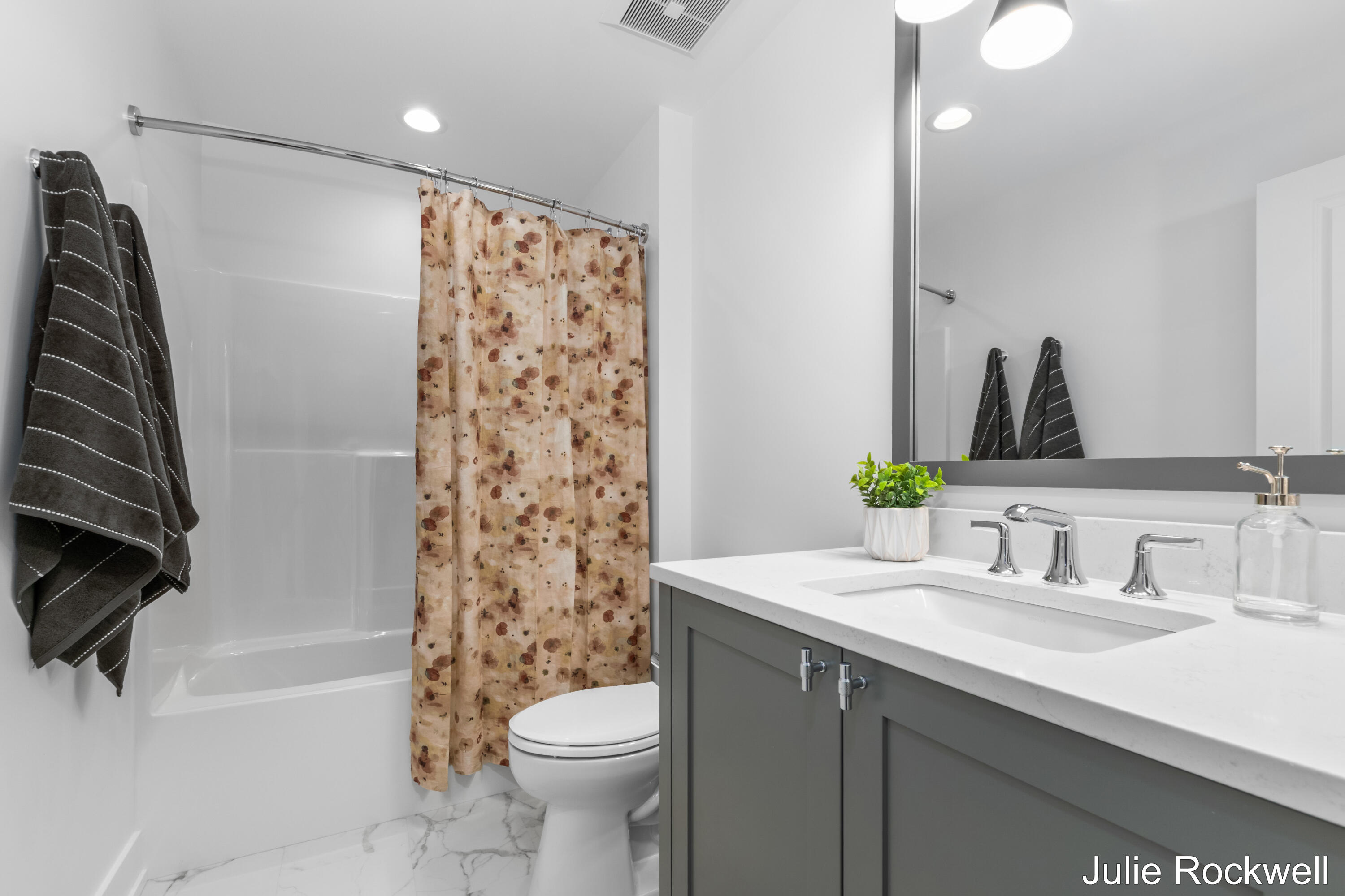 3727 Buttrick Avenue SE Ada MI 49301