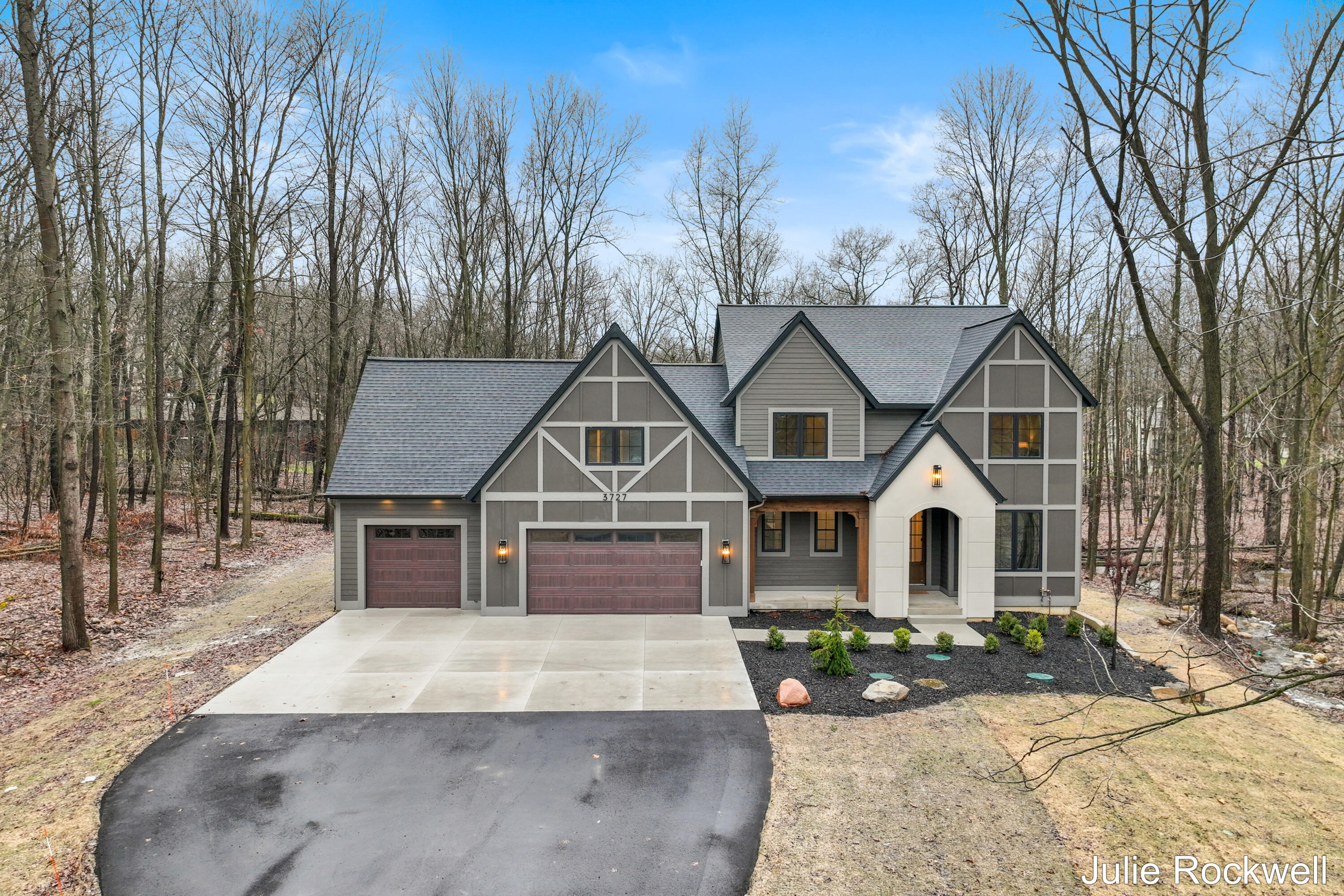 3727 Buttrick Avenue SE Ada MI 49301