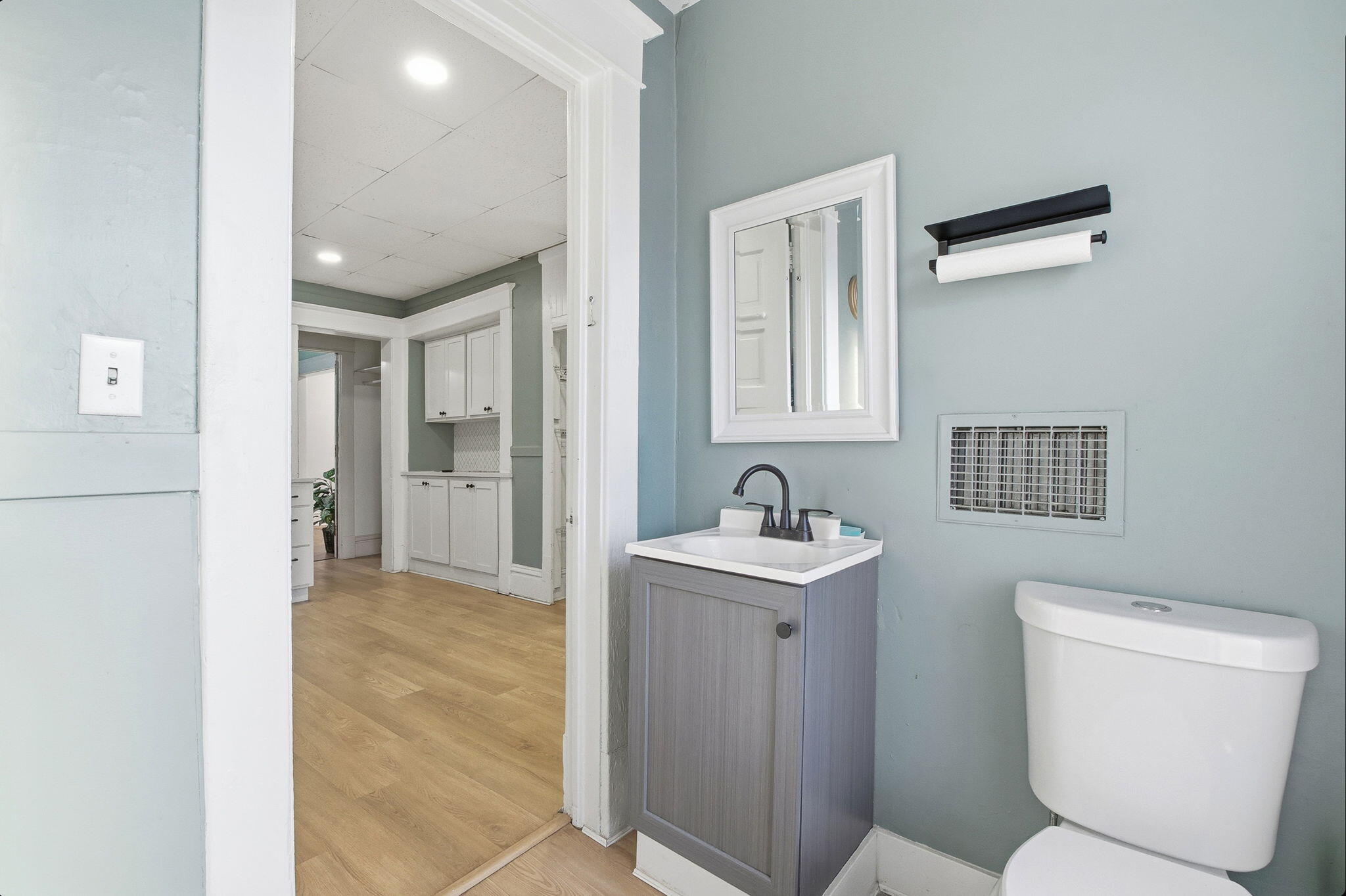 1127 Niagara Avenue SE Grand Rapids MI 49507