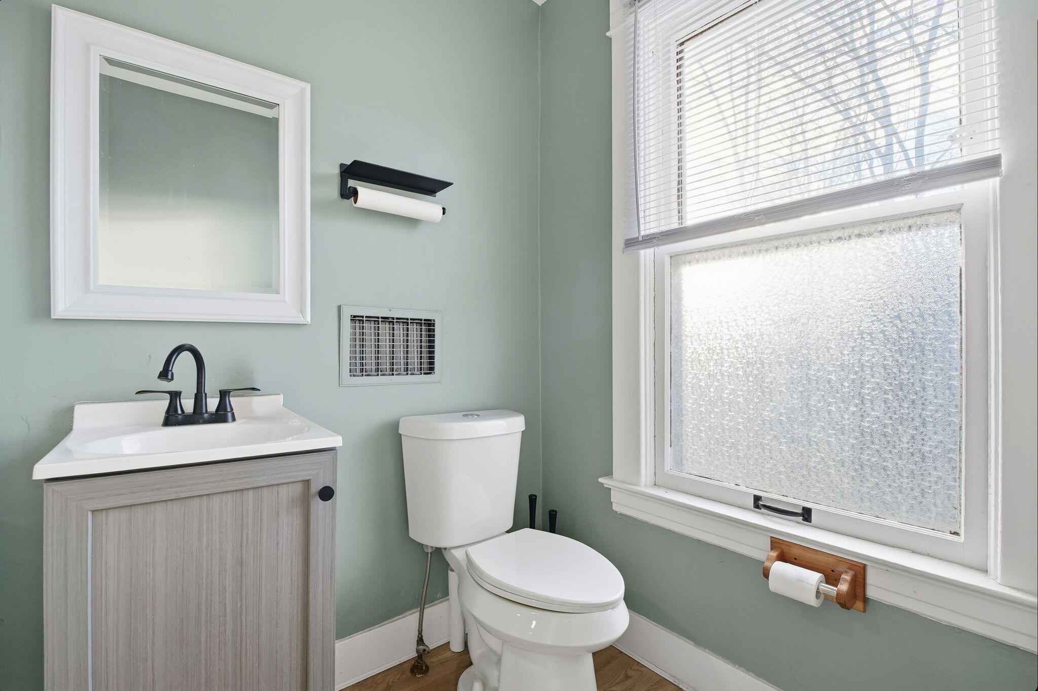 1127 Niagara Avenue SE Grand Rapids MI 49507