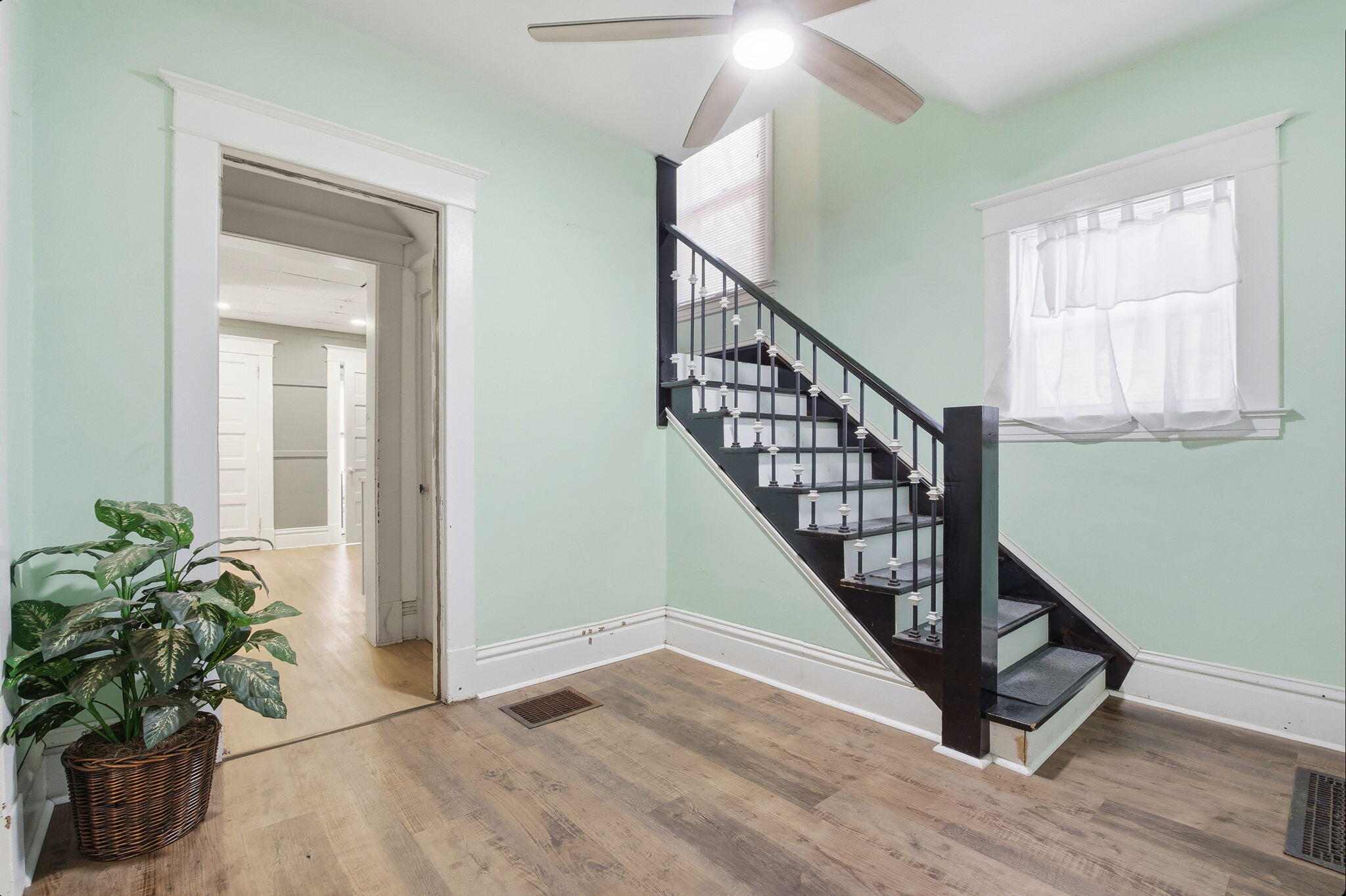 1127 Niagara Avenue SE Grand Rapids MI 49507