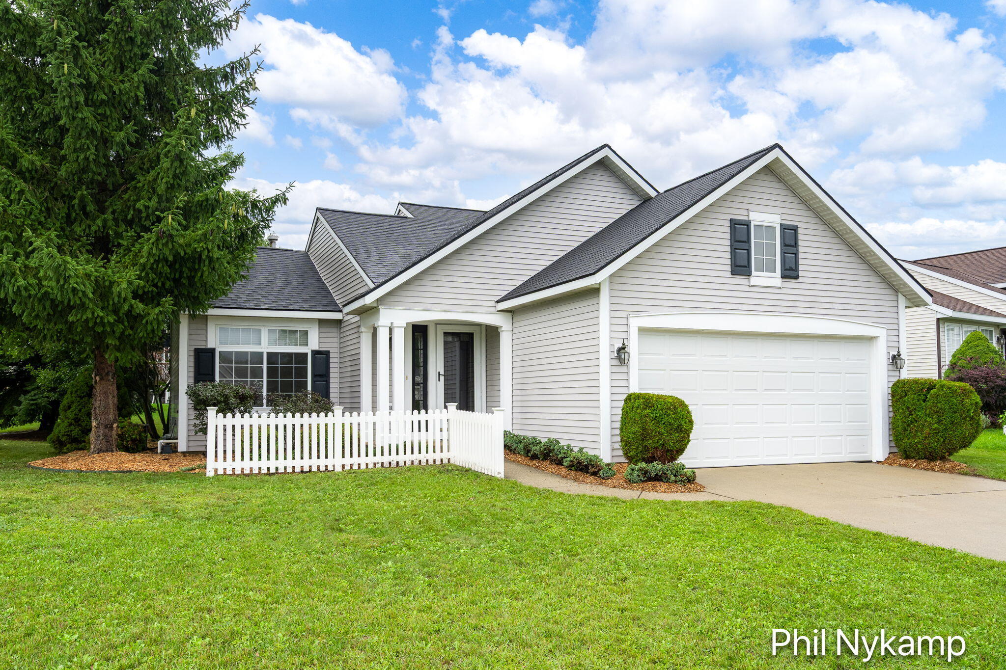 3431 Clear View Drive Holland MI 49424