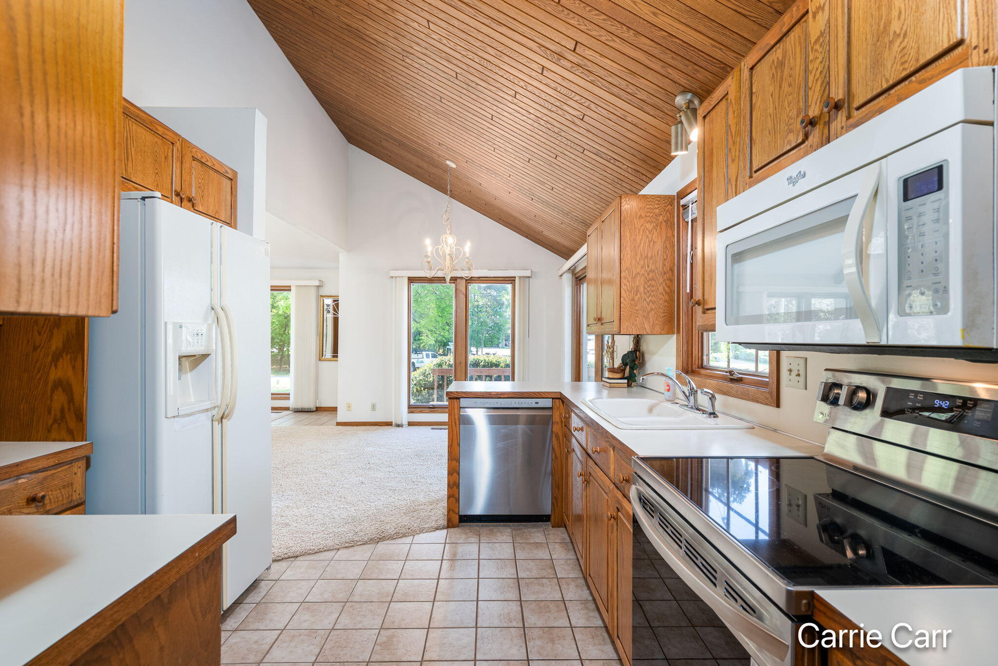 2421 N Idlewood Holland MI 49424
