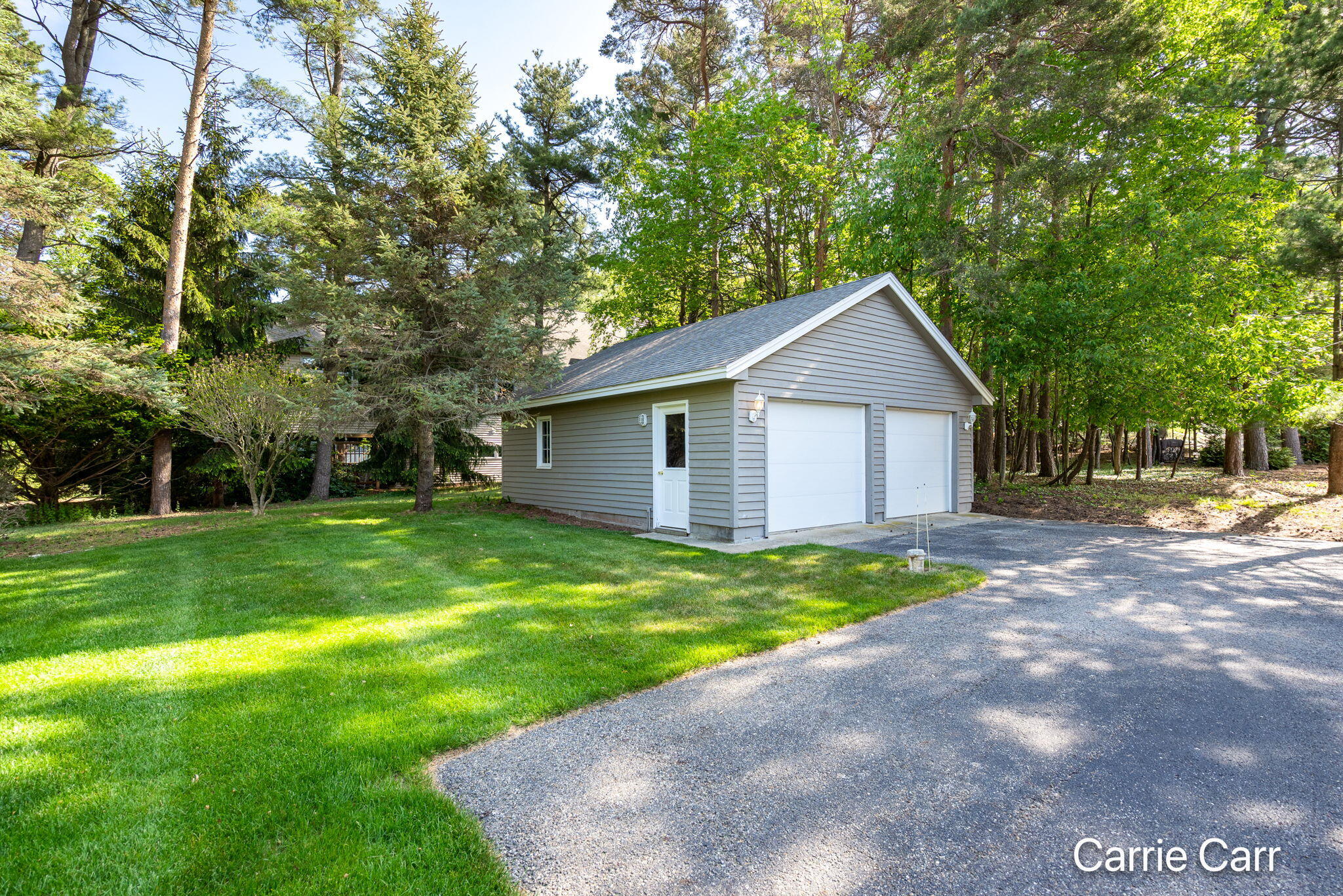 2421 N Idlewood Holland MI 49424