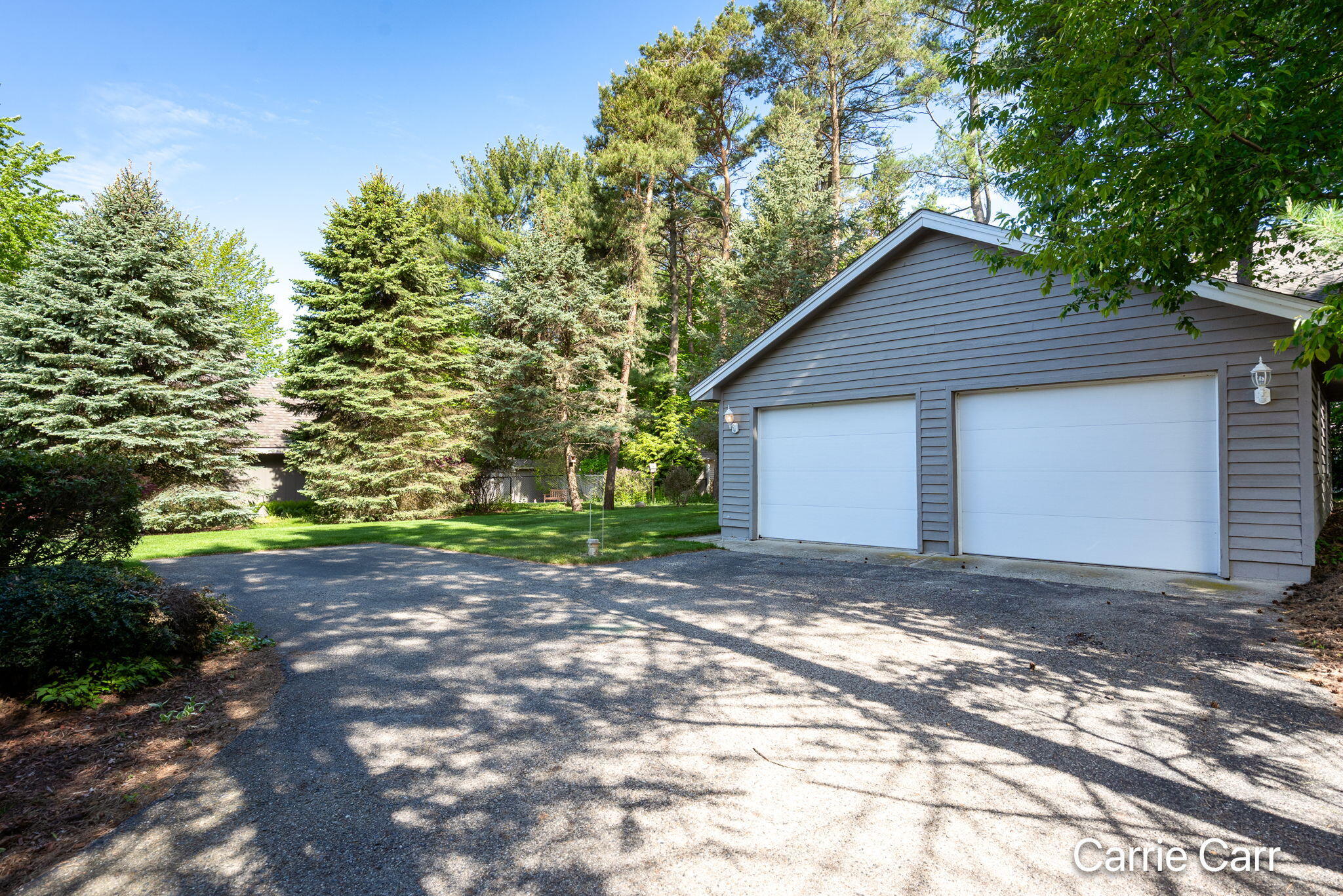 2421 N Idlewood Holland MI 49424