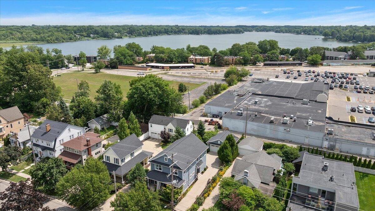 548 Lovett Avenue SE East Grand Rapids MI 49506