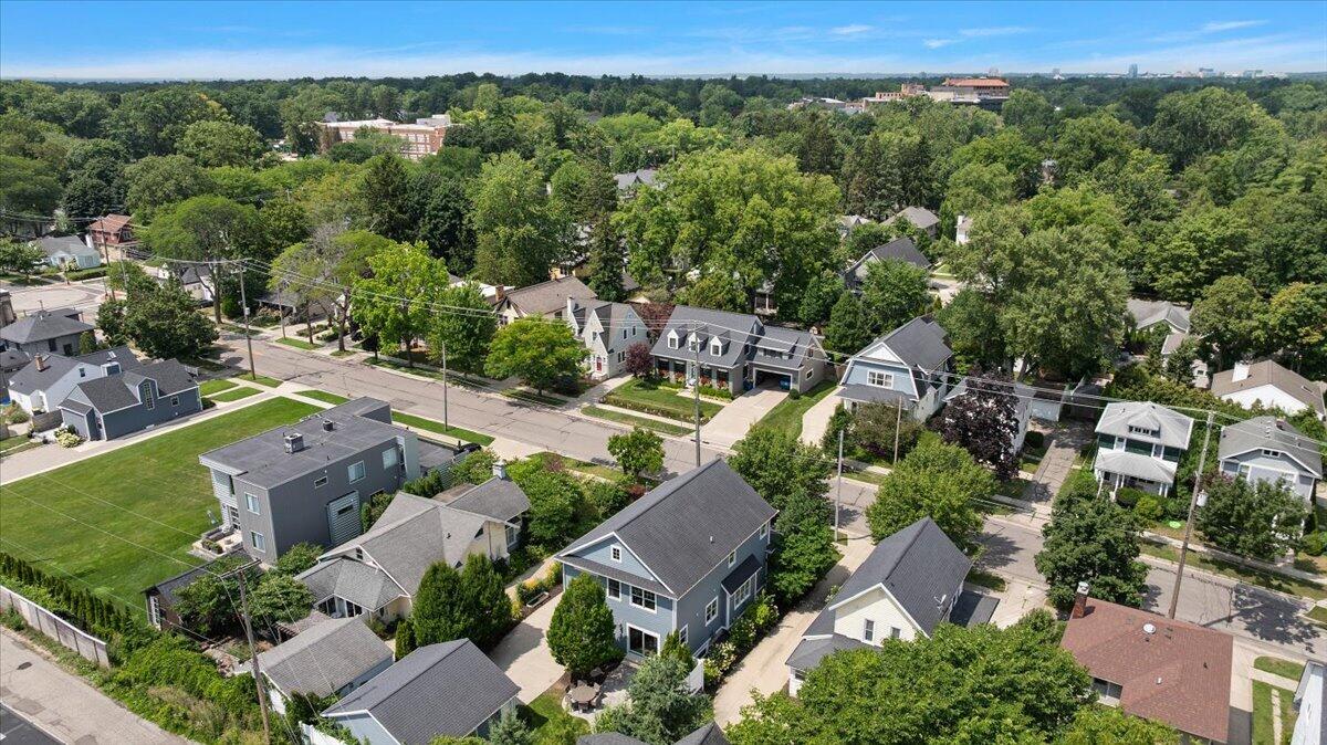 548 Lovett Avenue SE East Grand Rapids MI 49506