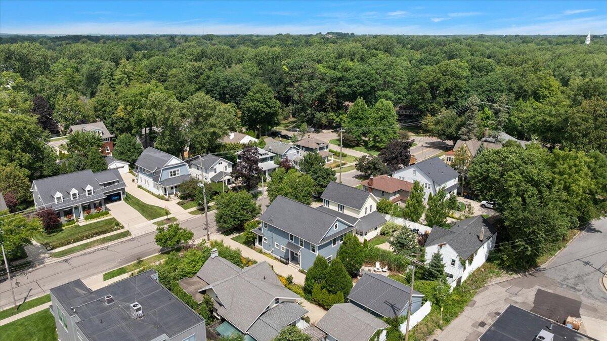 548 Lovett Avenue SE East Grand Rapids MI 49506