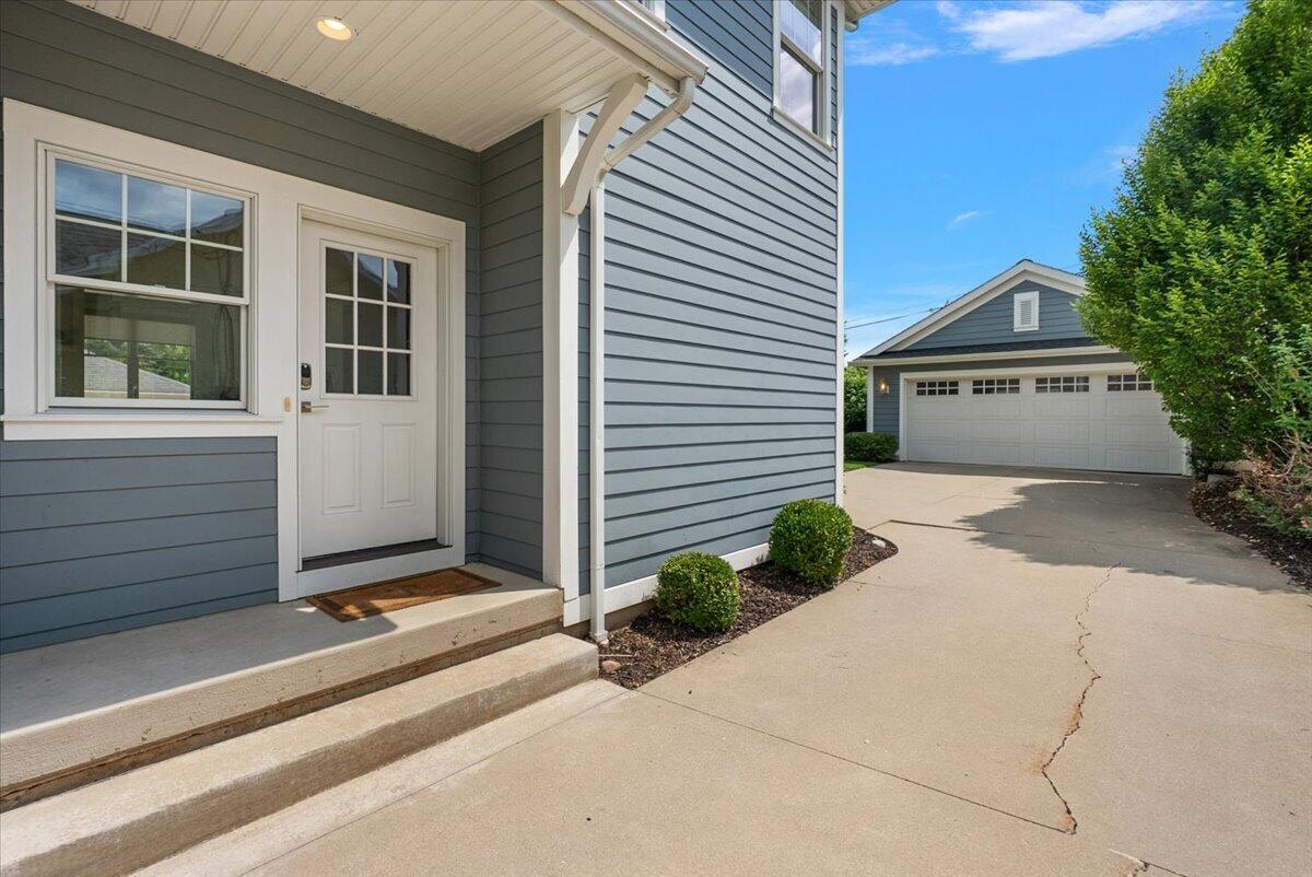 548 Lovett Avenue SE East Grand Rapids MI 49506