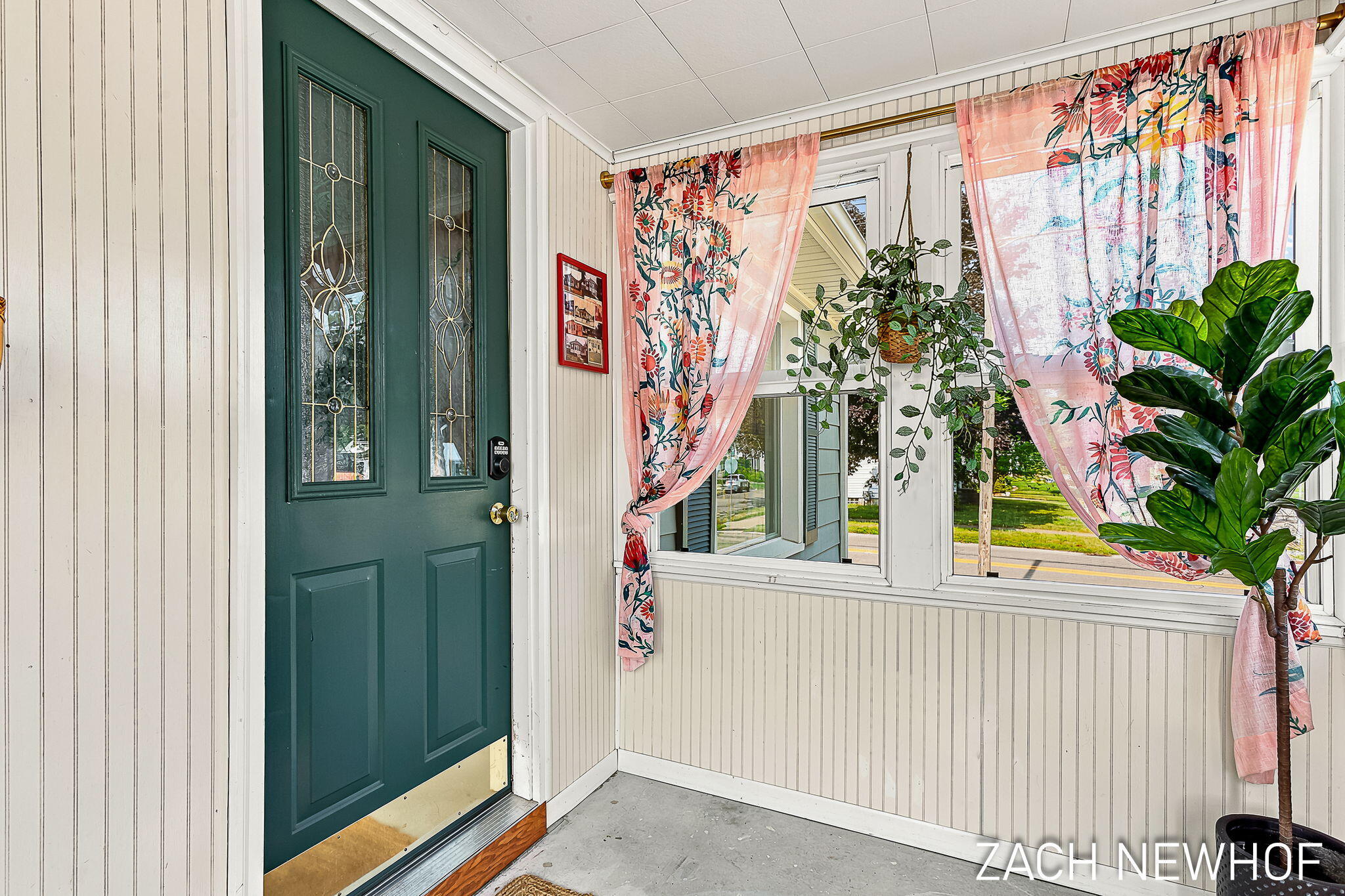 1000 Oaklawn Street NE Grand Rapids MI 49505