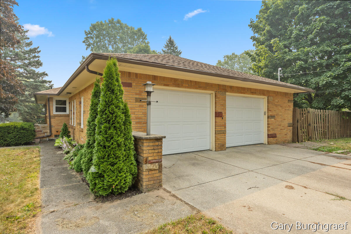 3026 Burton Street SE Grand Rapids MI 49546