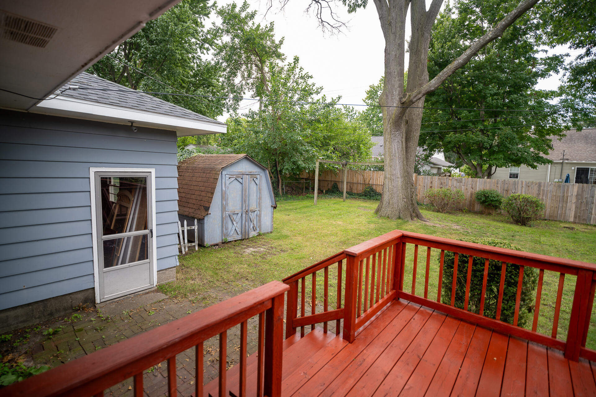 1355 W Broadway Avenue Muskegon MI 49441