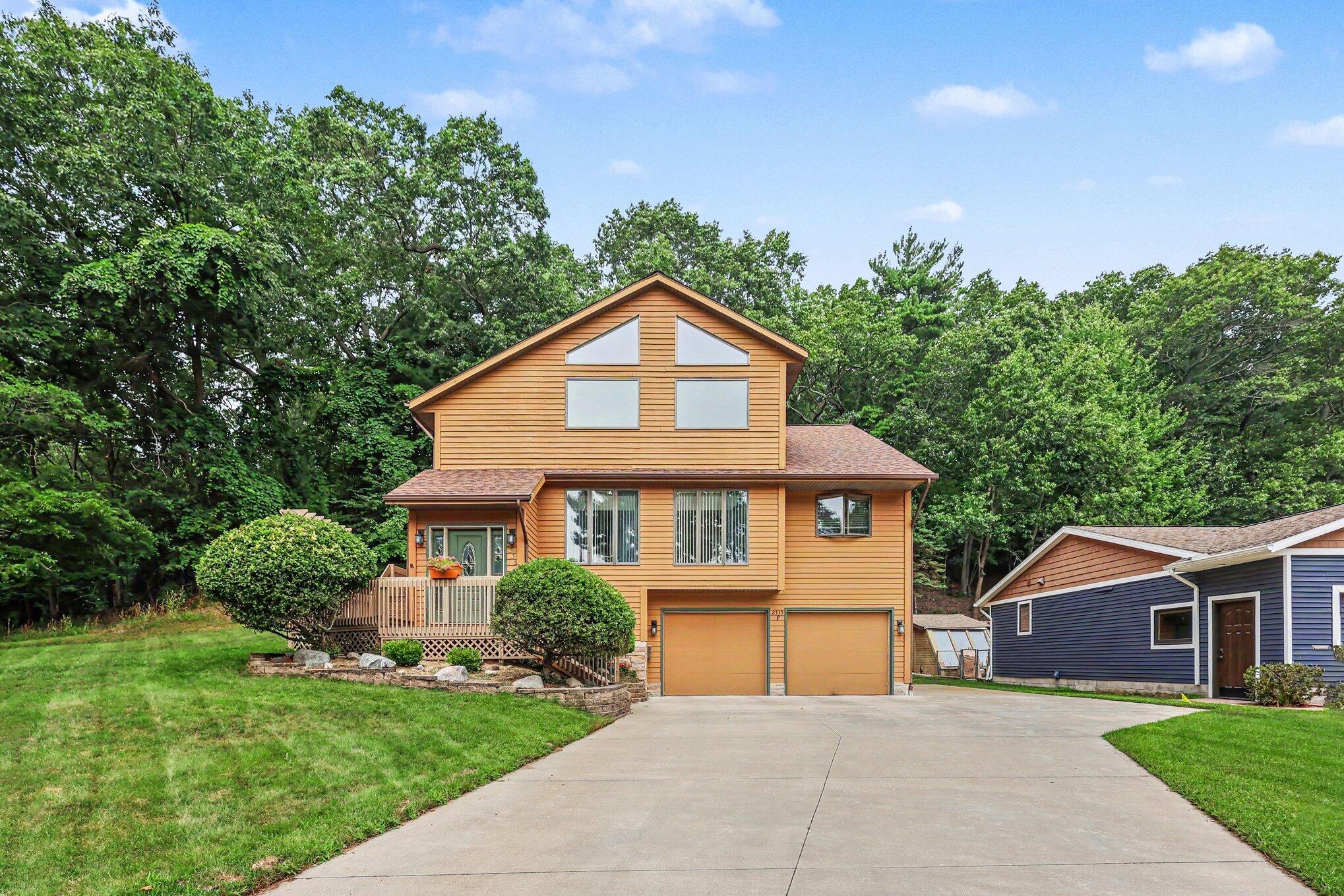 2335 Bluffton Avenue Muskegon MI 49441