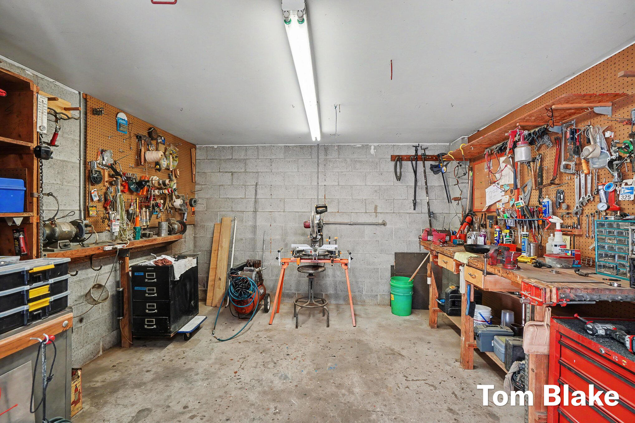 2335 Bluffton Avenue Muskegon MI 49441