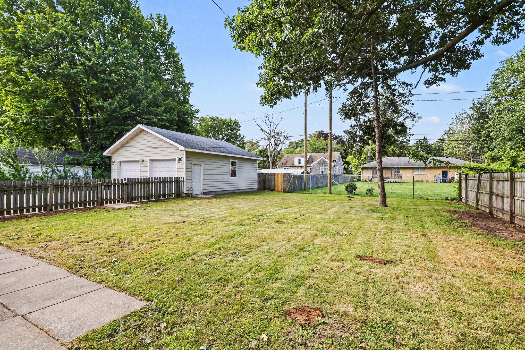 530 Montezuma Road Benton Harbor MI 49022
