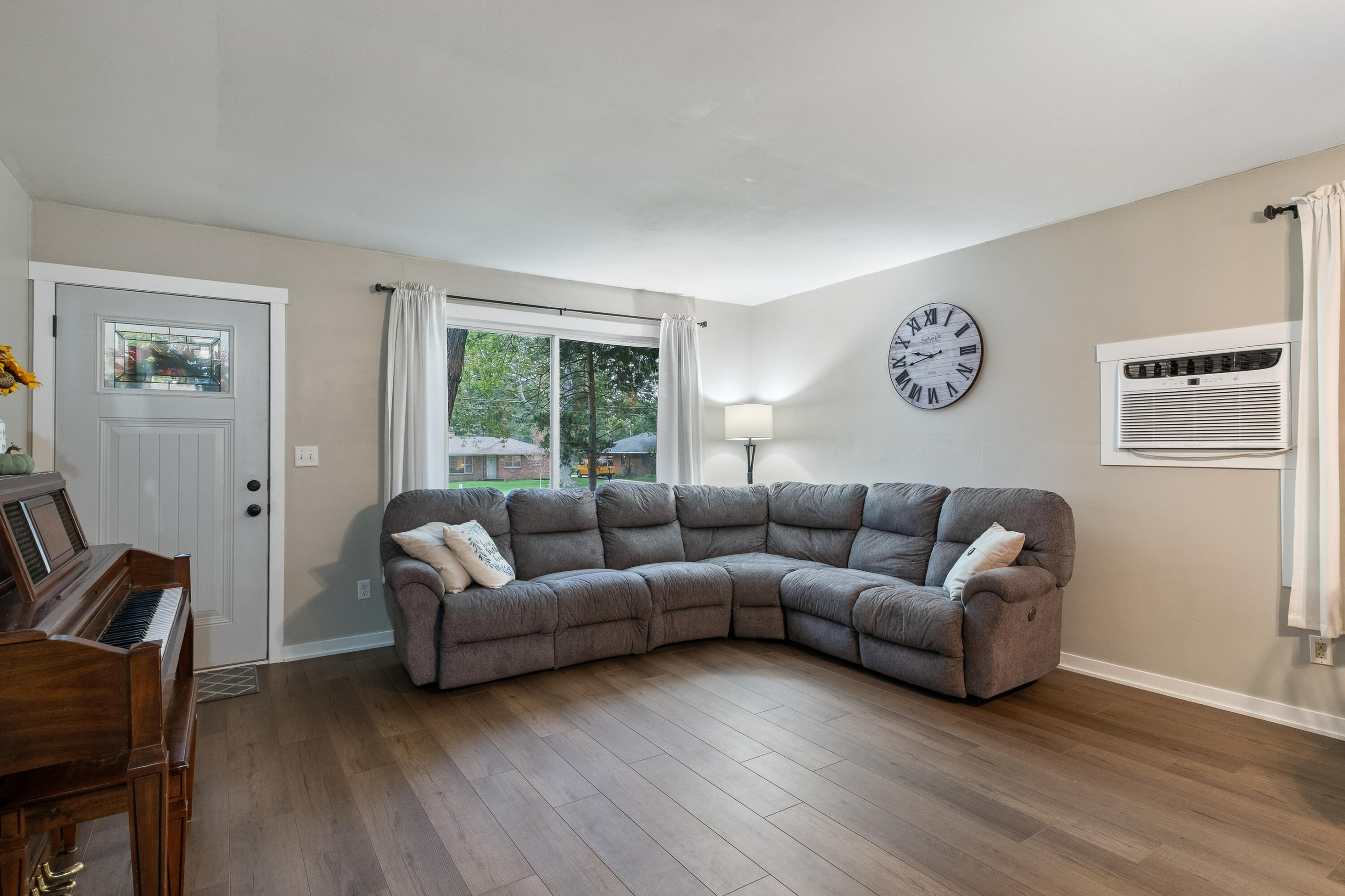 1340 Knapp Street NE Grand Rapids MI 49505