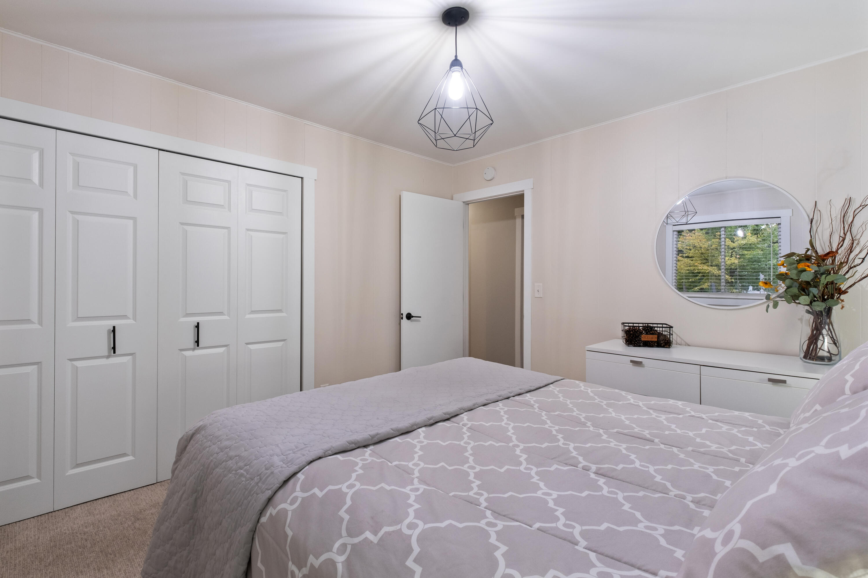 1340 Knapp Street NE Grand Rapids MI 49505