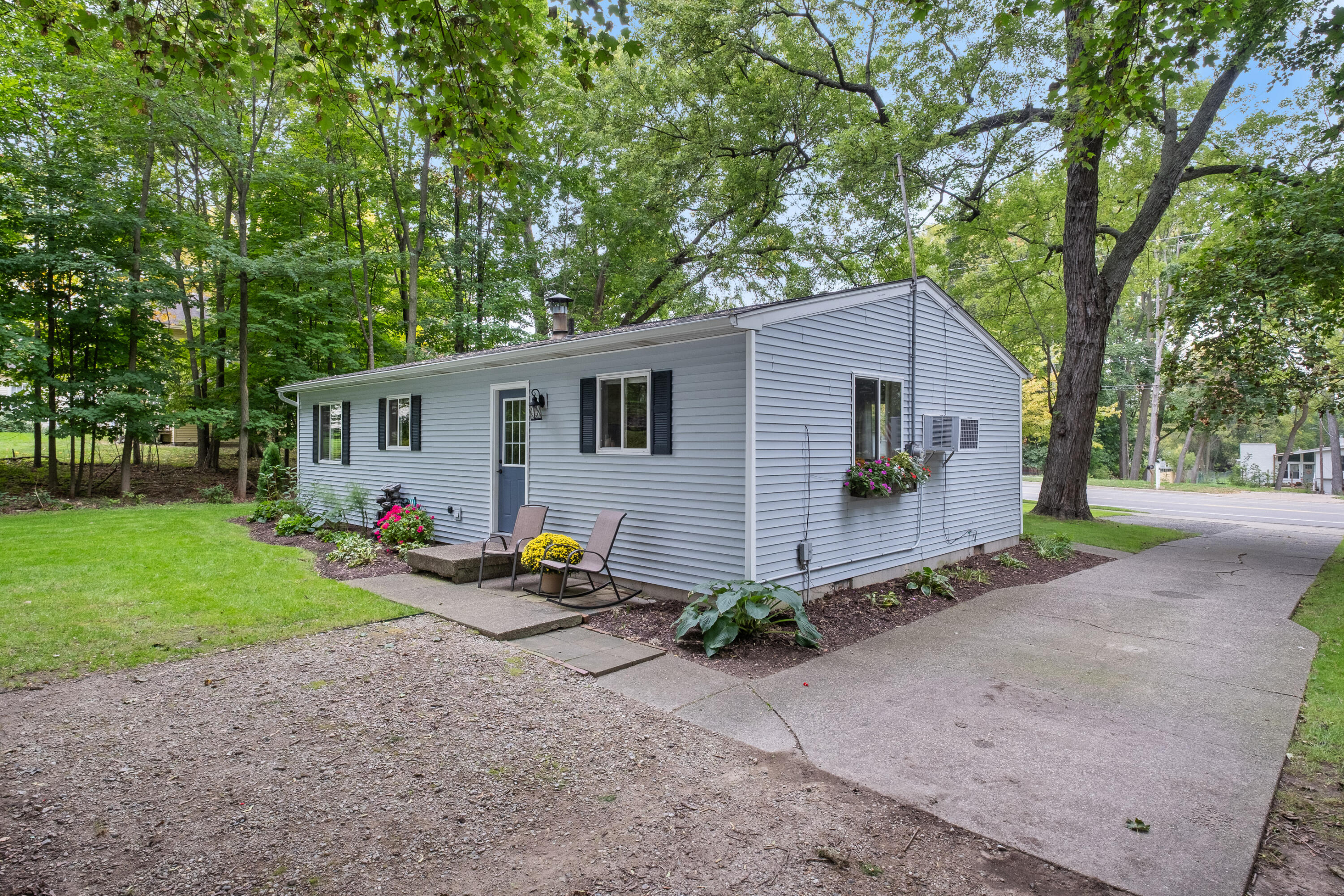 1340 Knapp Street NE Grand Rapids MI 49505