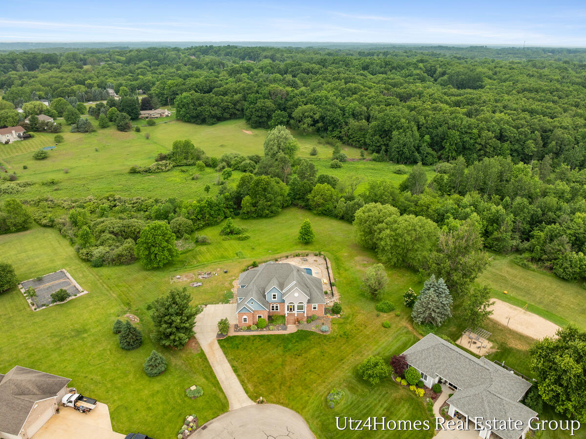 6625 Twin Springs Court NE Rockford MI 49341