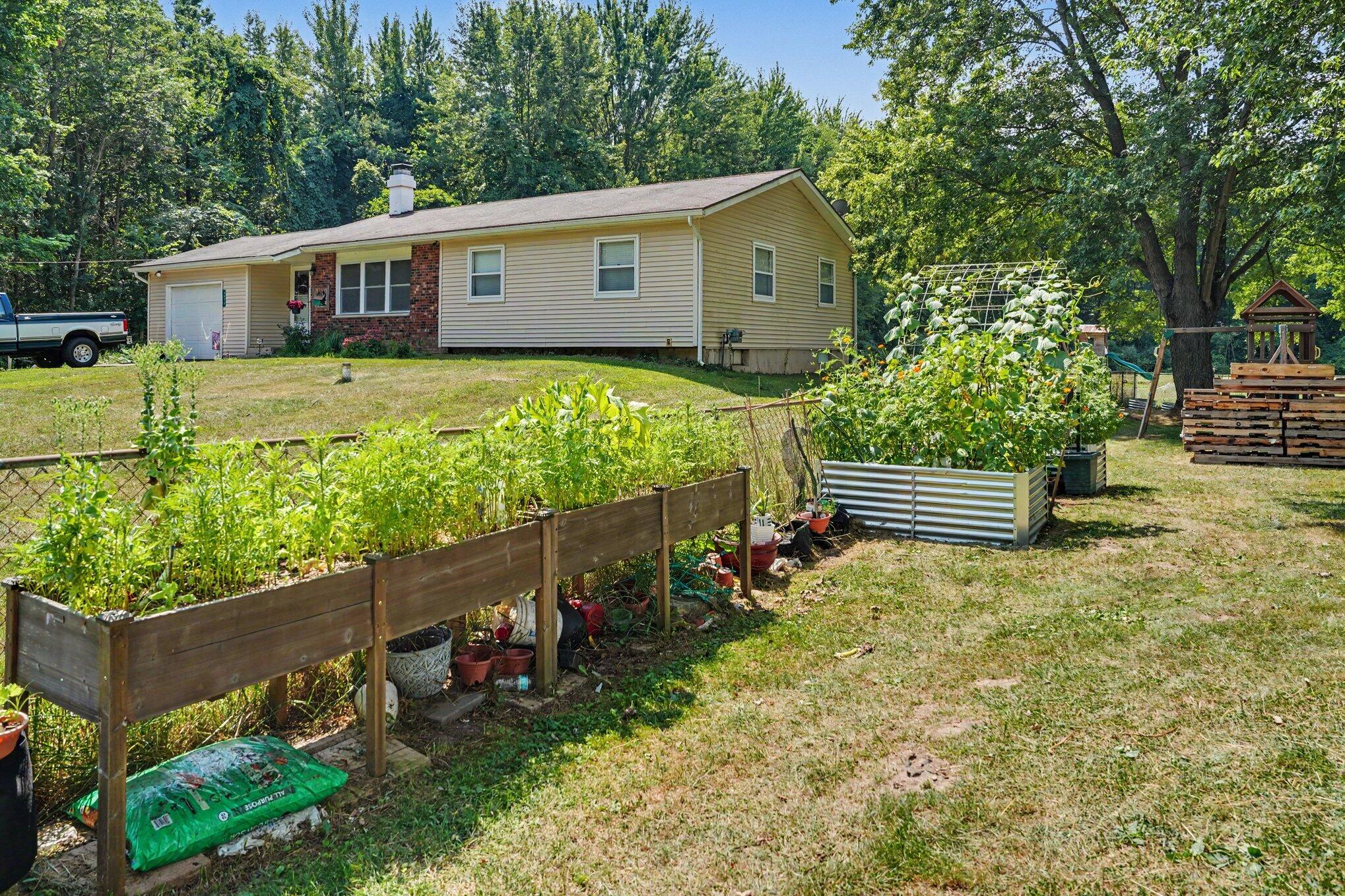 4340 S 29th Street Kalamazoo MI 49048