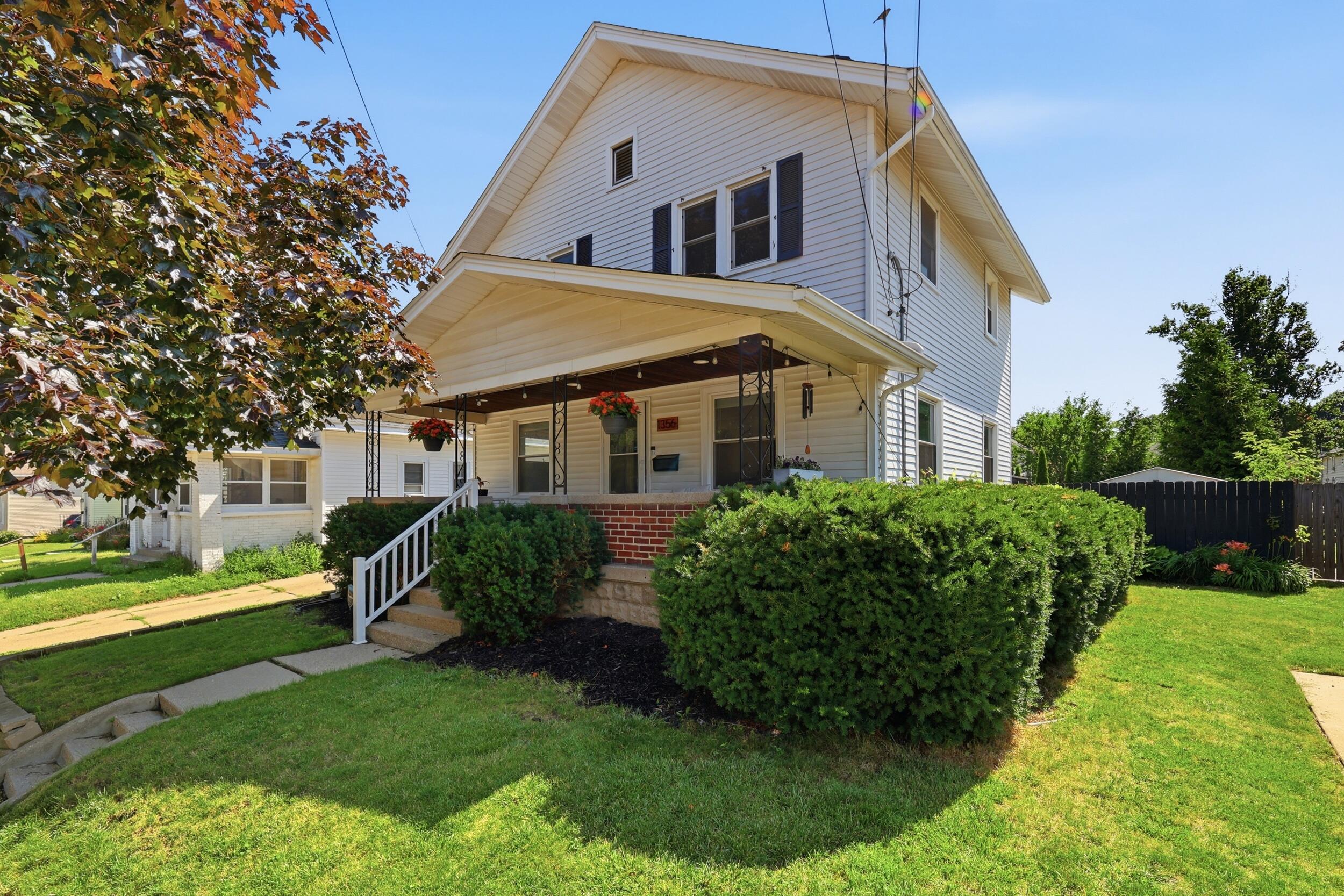 1356 Emerald Avenue NE Grand Rapids MI 49505