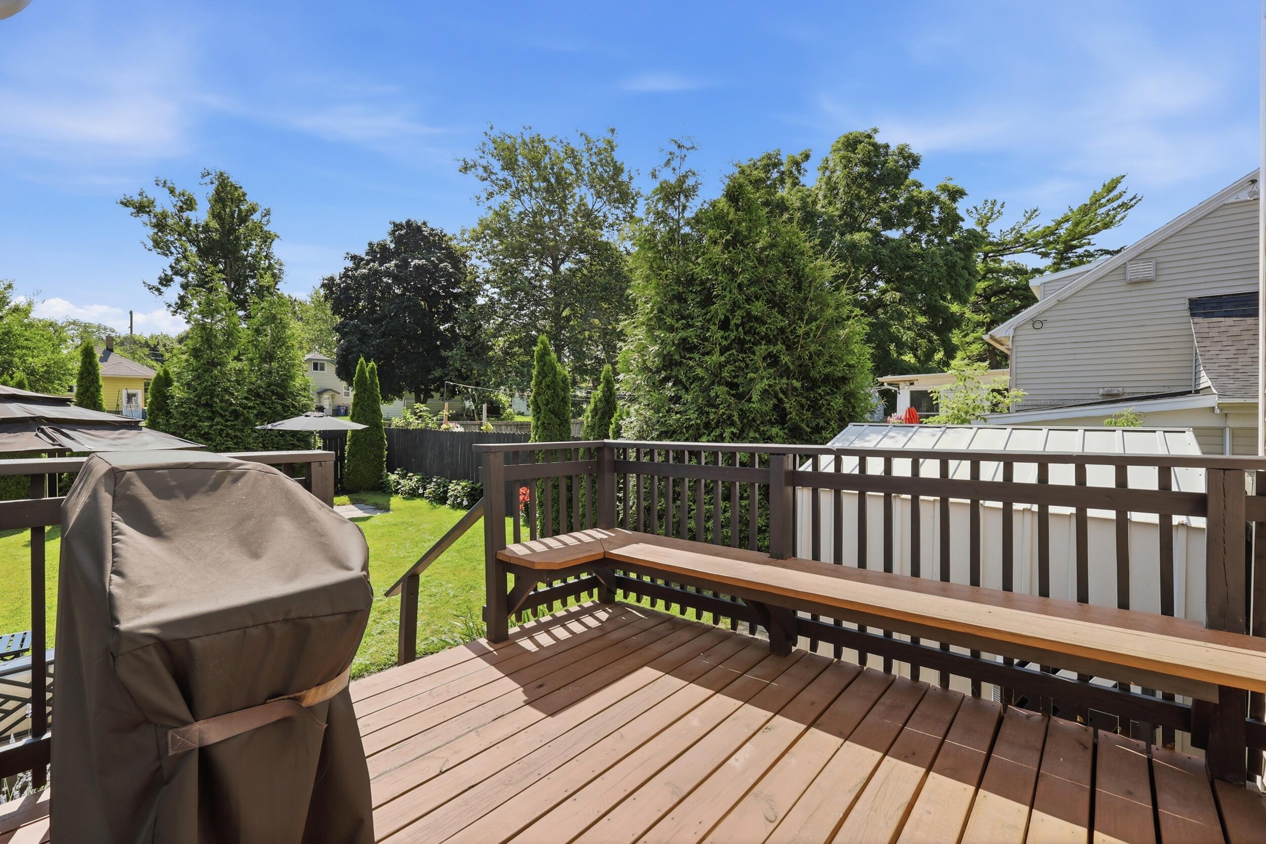 1356 Emerald Avenue NE Grand Rapids MI 49505