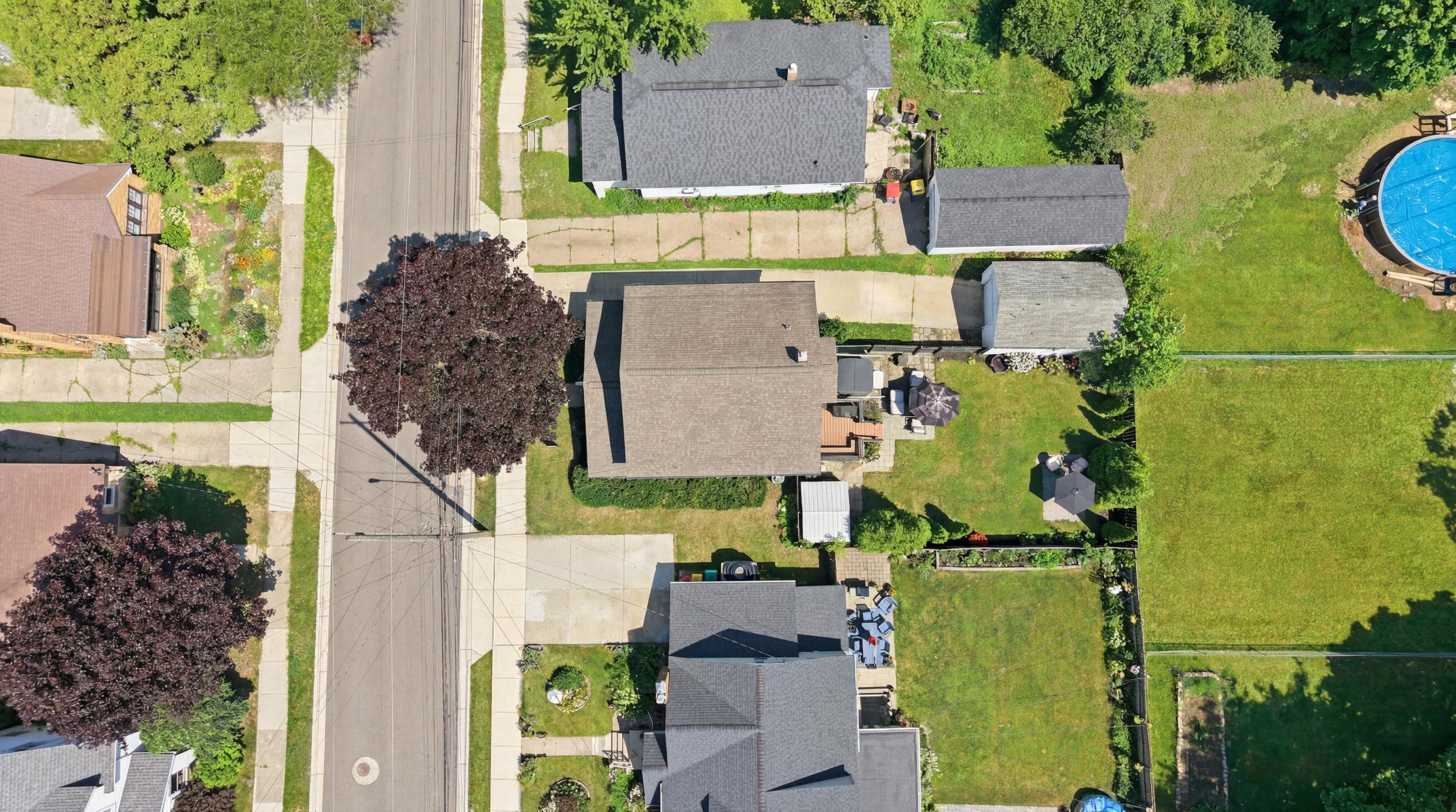 1356 Emerald Avenue NE Grand Rapids MI 49505