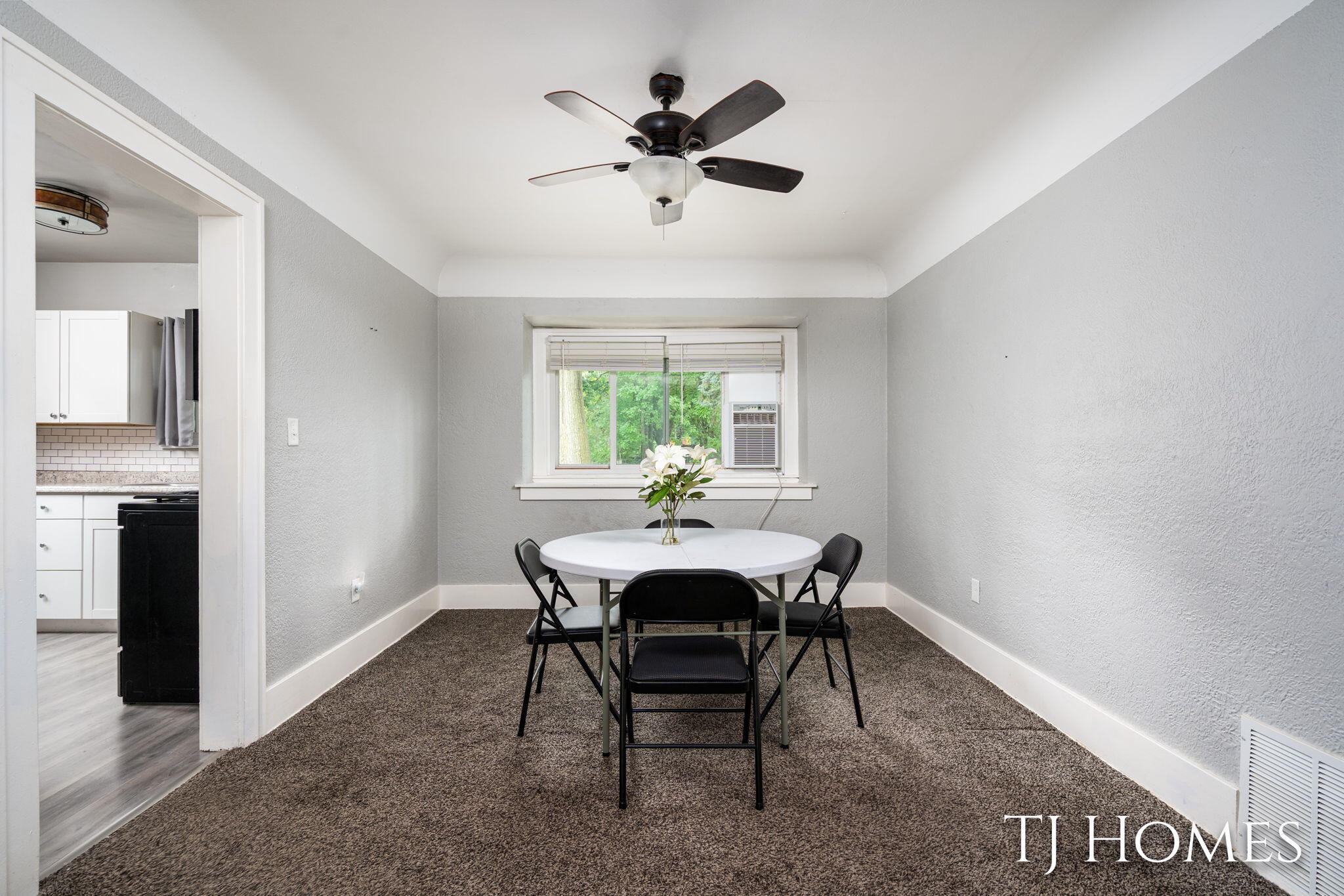 52 Holly Street SW Grand Rapids MI 49548