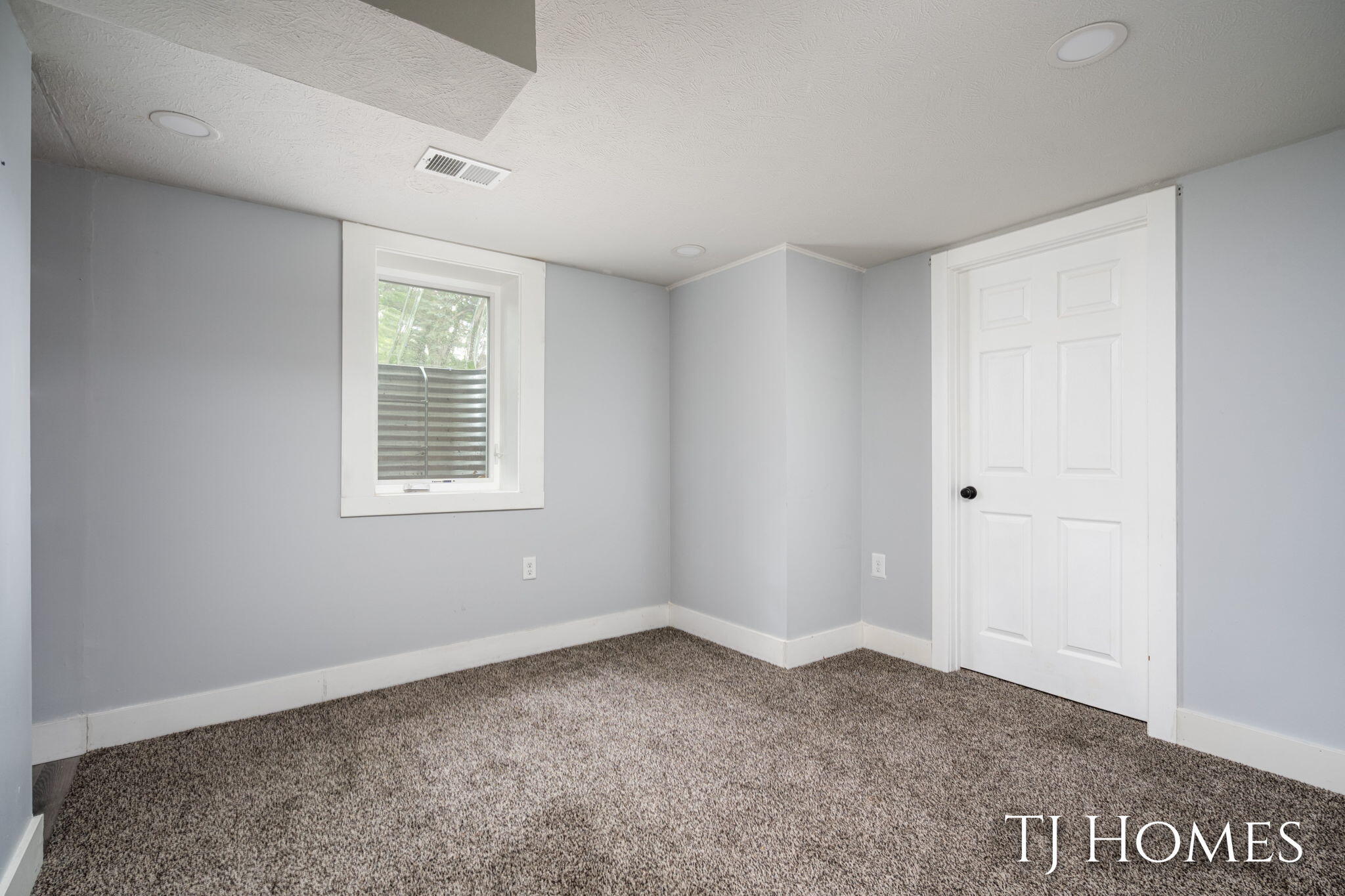 52 Holly Street SW Grand Rapids MI 49548