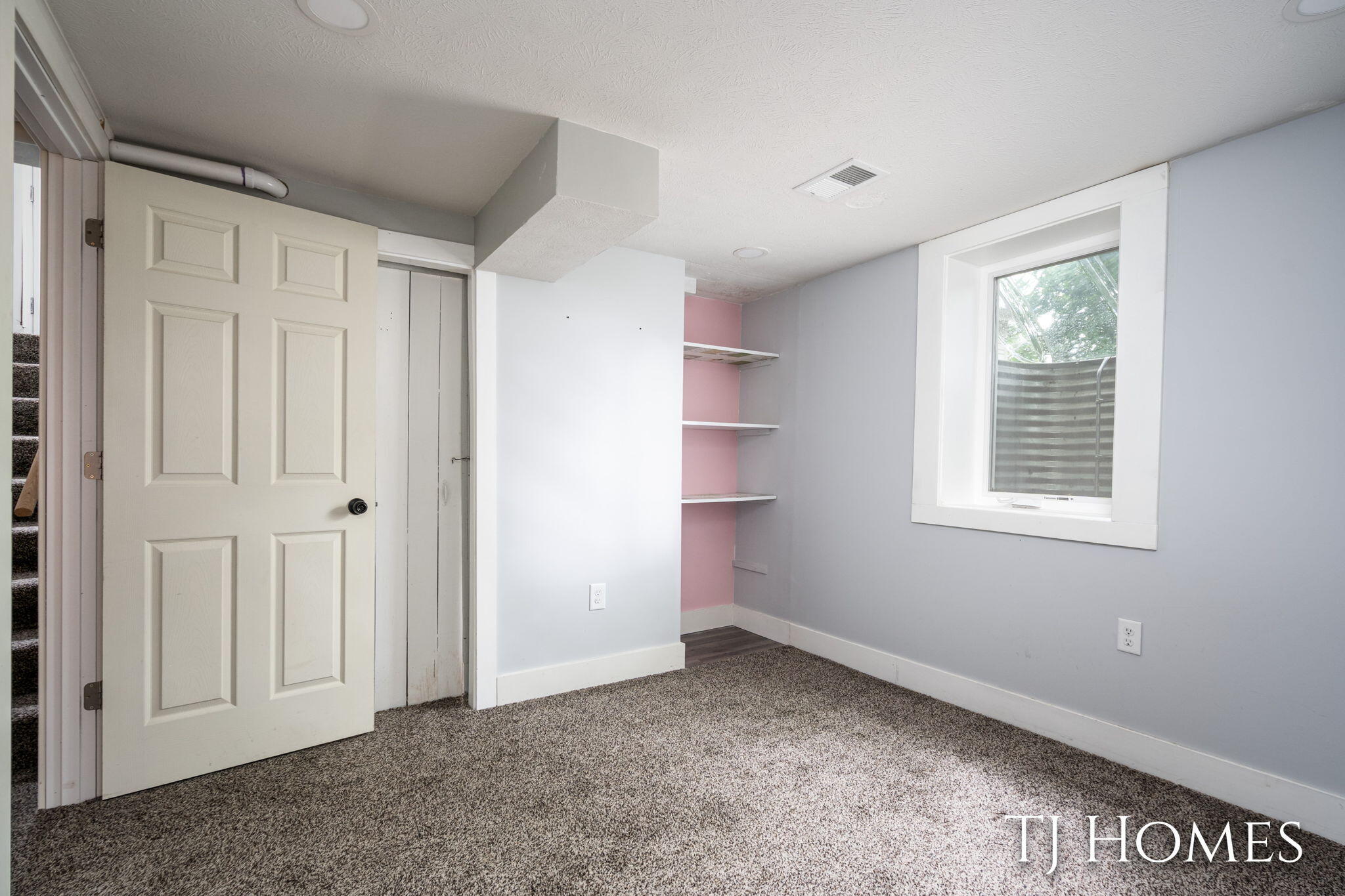 52 Holly Street SW Grand Rapids MI 49548